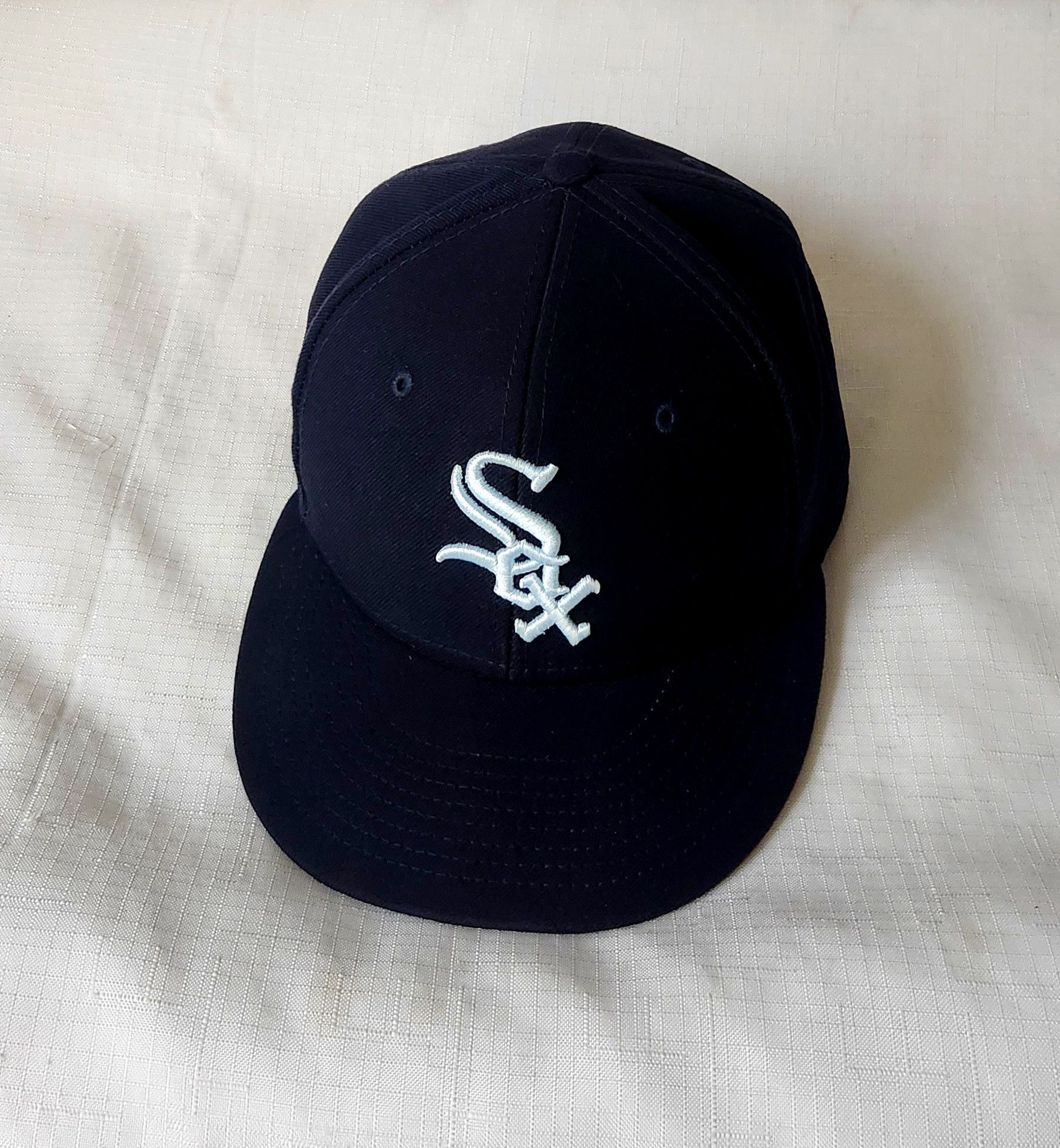 New Era New Era X Hat Club Exclusive SZ 7 3/8 2005 World Series Size ONE SIZE - 2 Thumbnail