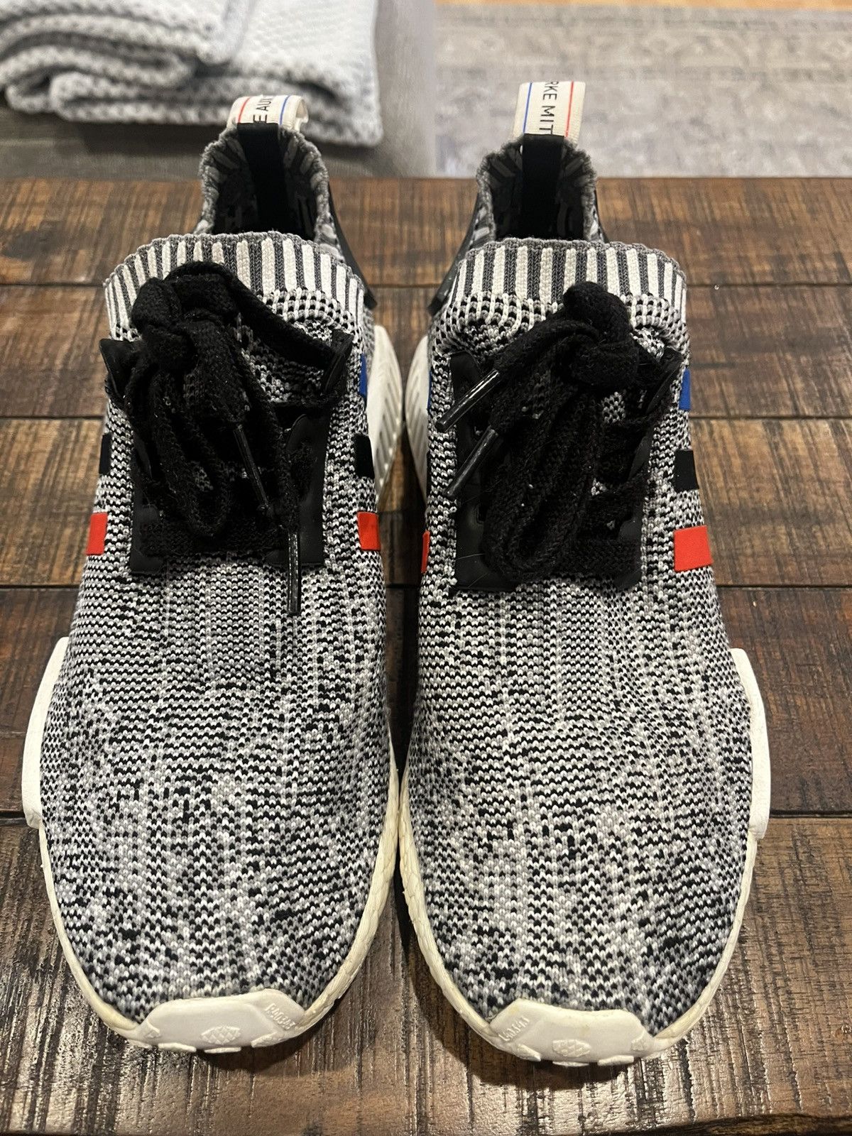 Adidas Adidas NMD R1 “Tri Color” size 7 Size US 7 / EU 40 - 7 Thumbnail