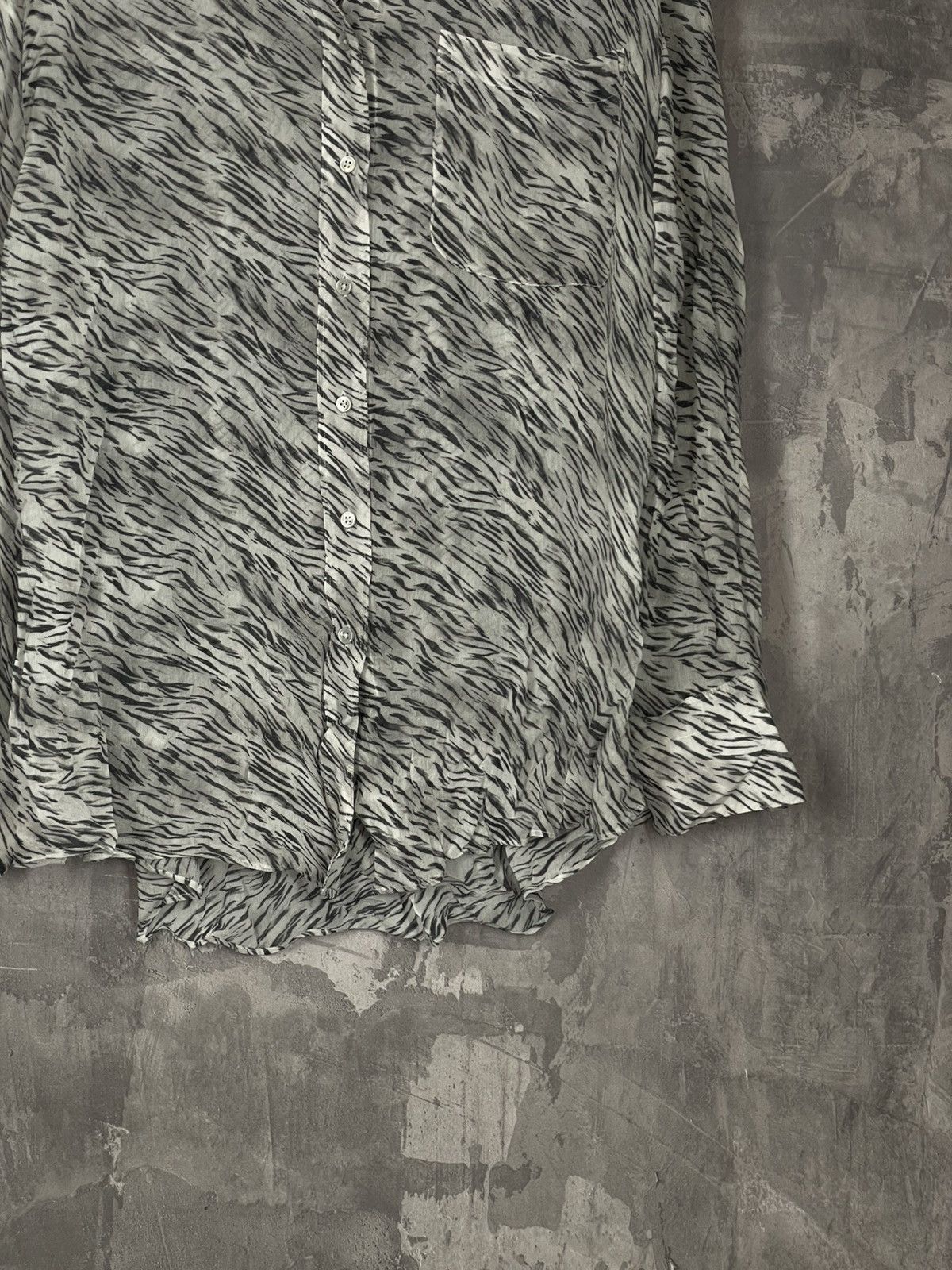 Allsaints × Japanese Brand Vintage Allsaints Zebra Luxury Lightweight Shirt Button Up Size M / US 6-8 / IT 42-44 - 6 Thumbnail