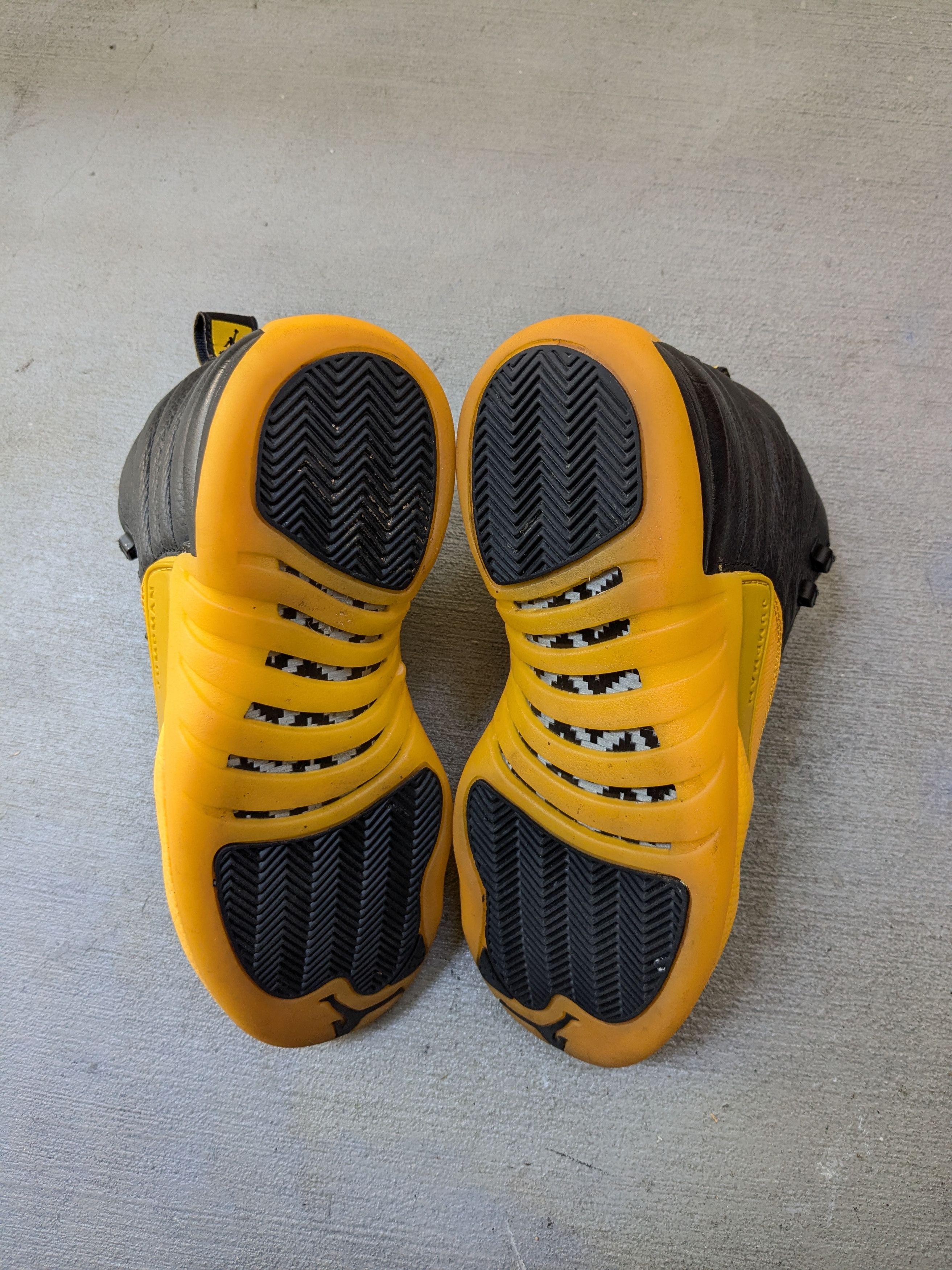 Jordan Brand Nike Air Jordan 12 Retro University Gold 8.5 Yellow Black Size US 8.5 / EU 41-42 - 16 Thumbnail