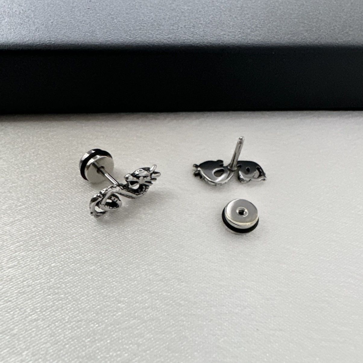 Other Screw-Back Dragon Stud Earrings for Men Women,Unisex Style Size ONE SIZE - 4 Thumbnail