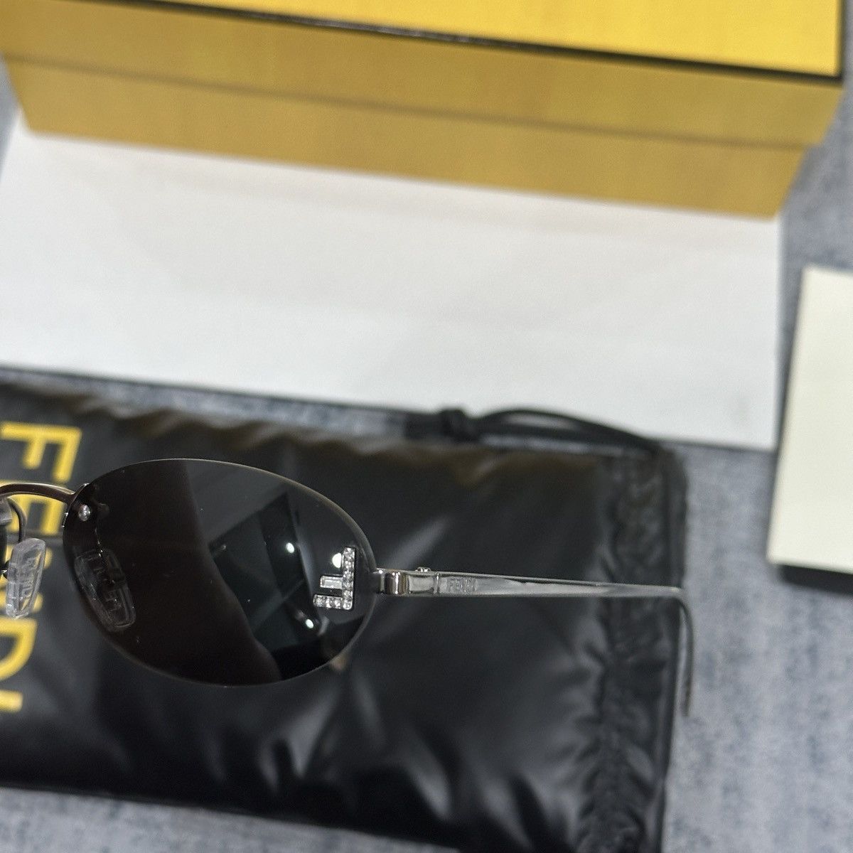 Fendi FENDI FE4075US 12A SUNGLASSES Size ONE SIZE - 4 Thumbnail