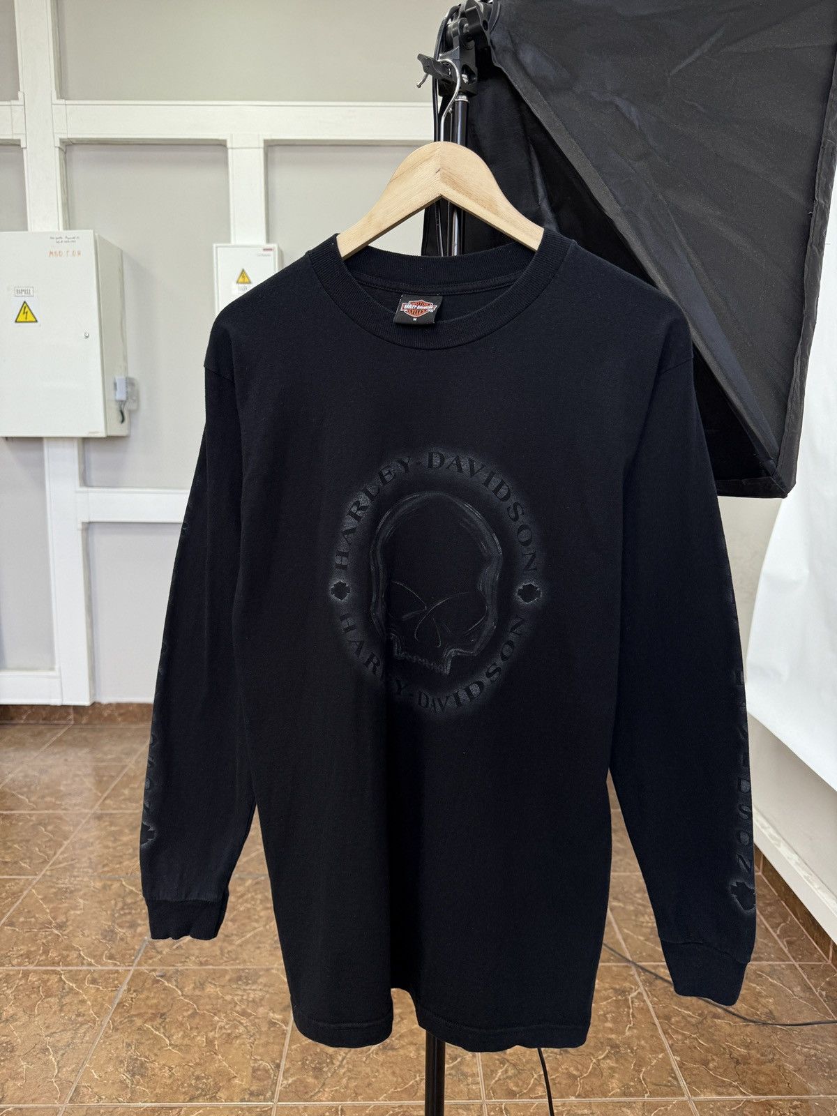 Harley Davidson 🇺🇸Vintage Y2K Harley Davidson Skull Las Vegas 2003 LongSleeve Size US M / EU 48-50 / 2 - 1 Thumbnail