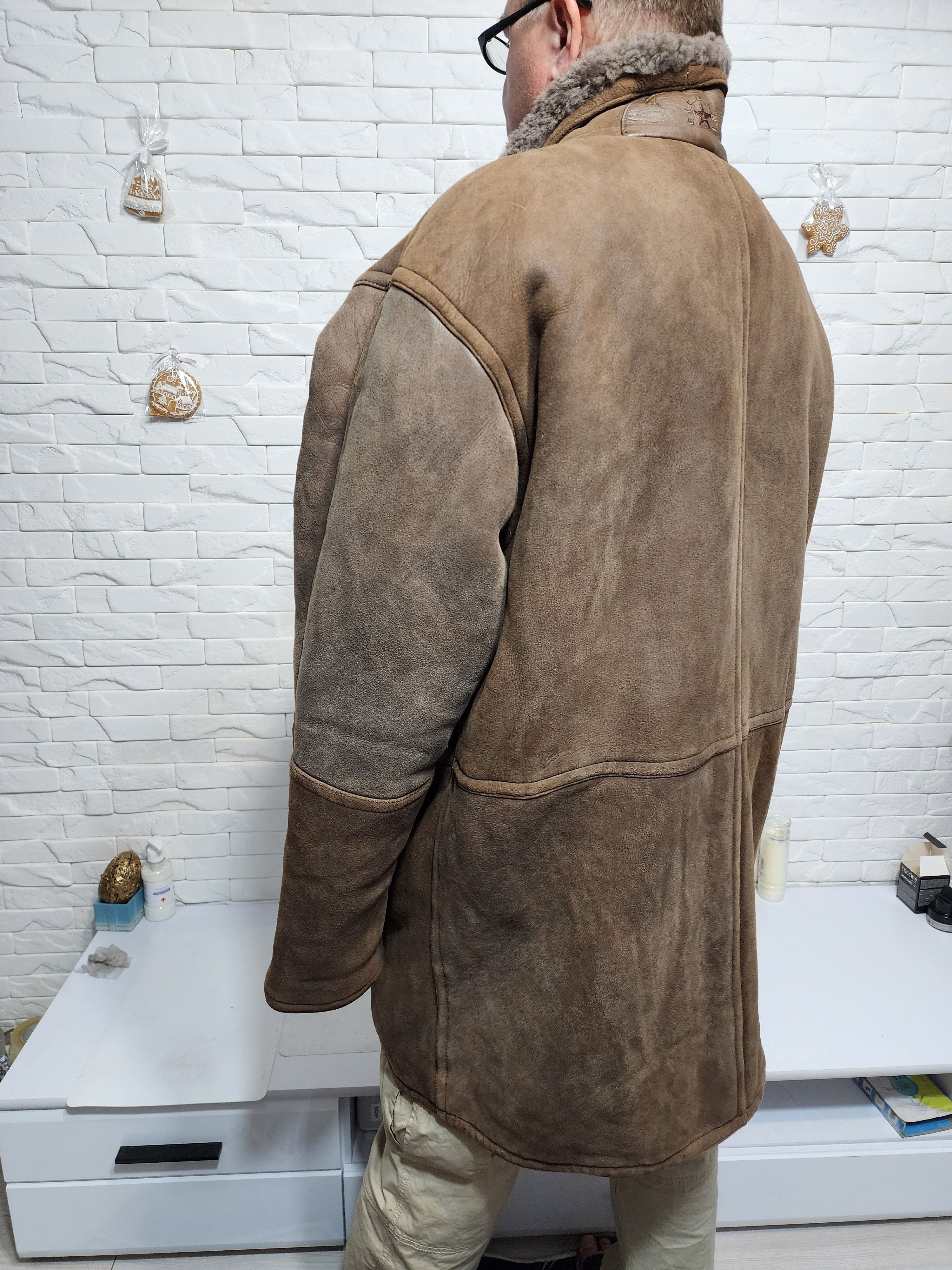 Furla Men's Brown Sheepskin Coat: Genuine Fur, Button Closure Size US XXL / EU 58 / 5 - 5 Thumbnail