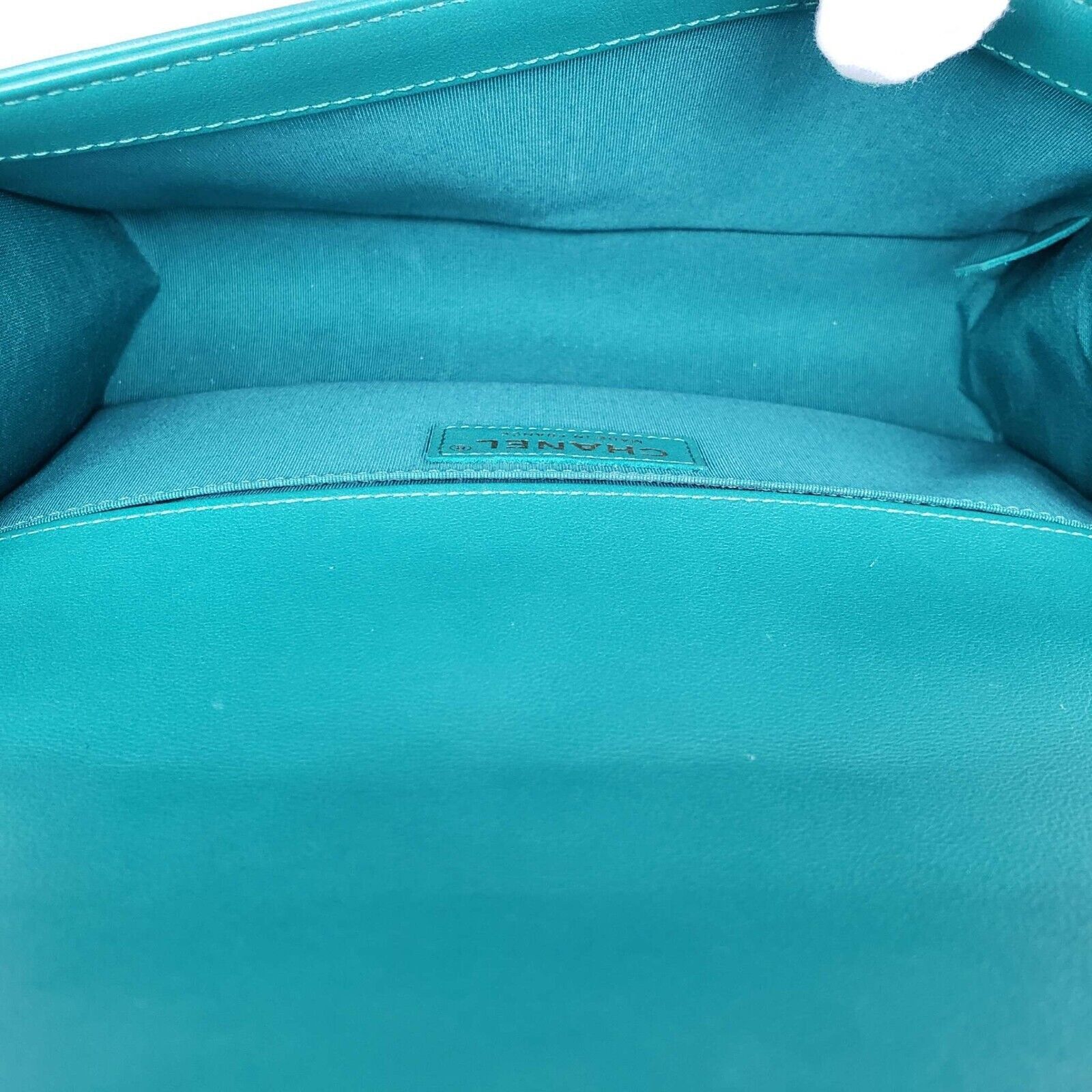 Chanel Authentic CHANEL Boy Green Leather Shoulder Bag 2650-080524 Size ONE SIZE - 19 Thumbnail