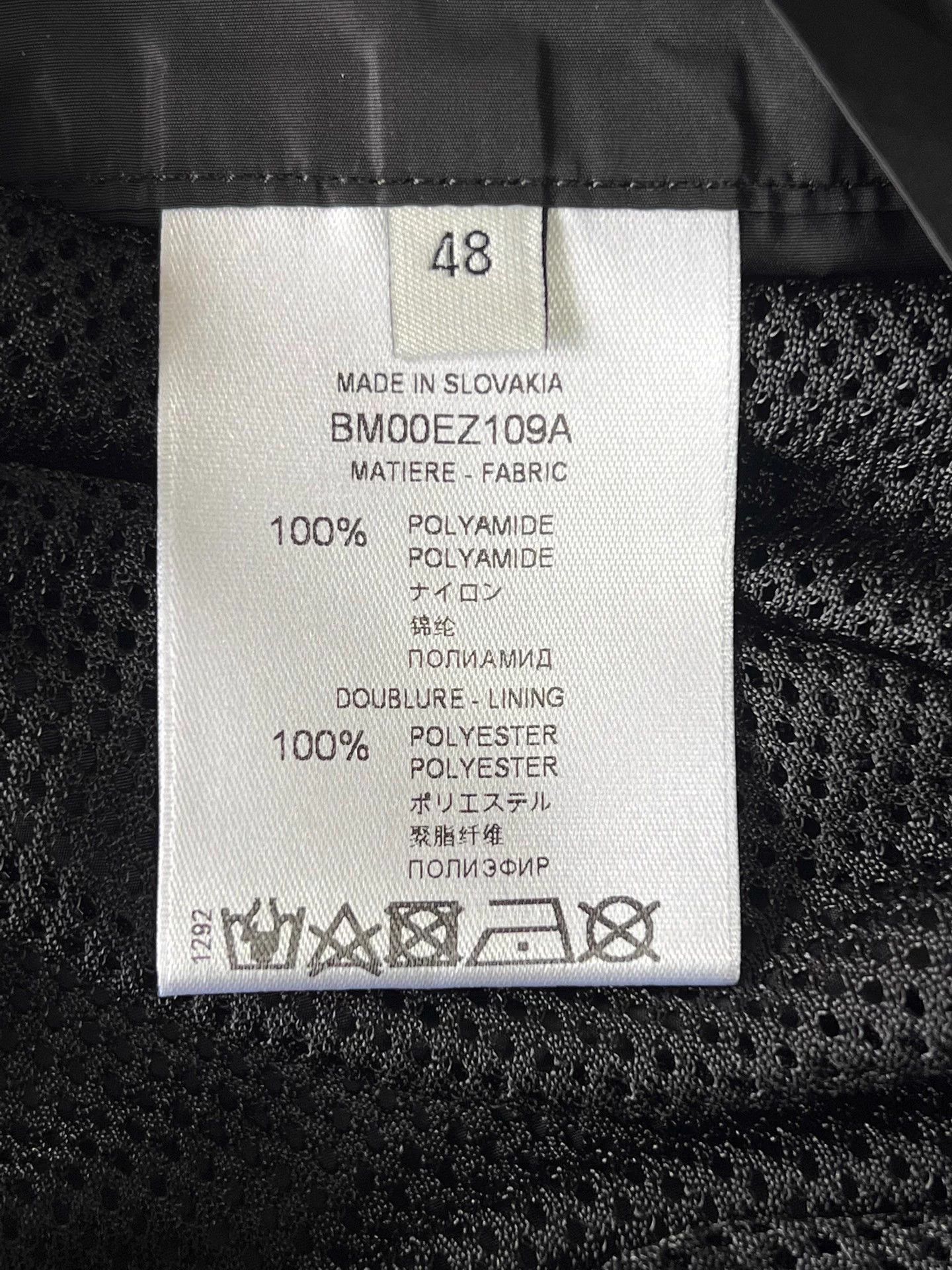 Givenchy Givenchy men's black hooded jacket 48 Size US M / EU 48-50 / 2 - 6 Thumbnail