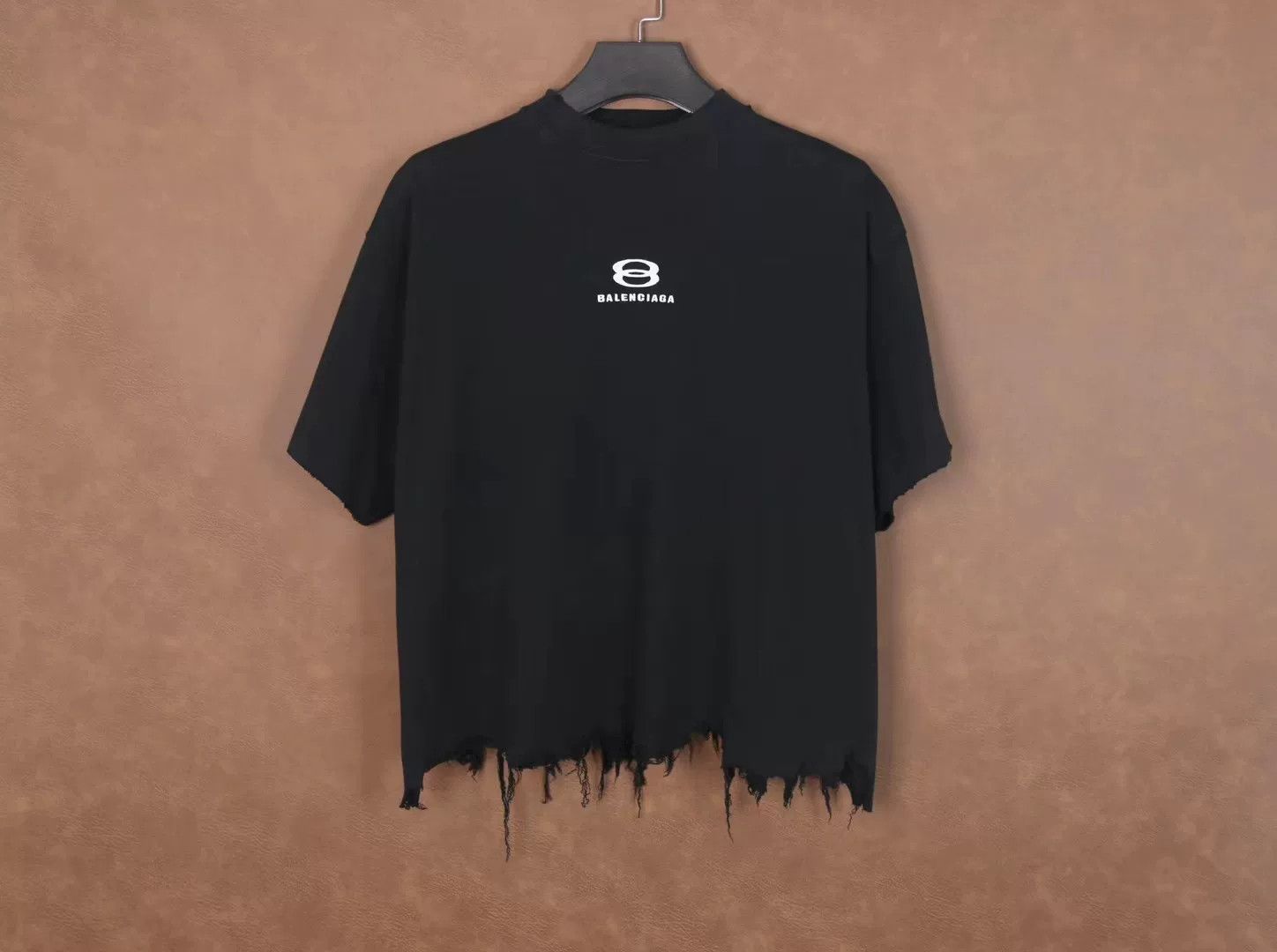 Balenciaga Balenciaga Black Distressed Hem Short-Sleeve T-Shirt Size US M / EU 48-50 / 2 - 1 Thumbnail
