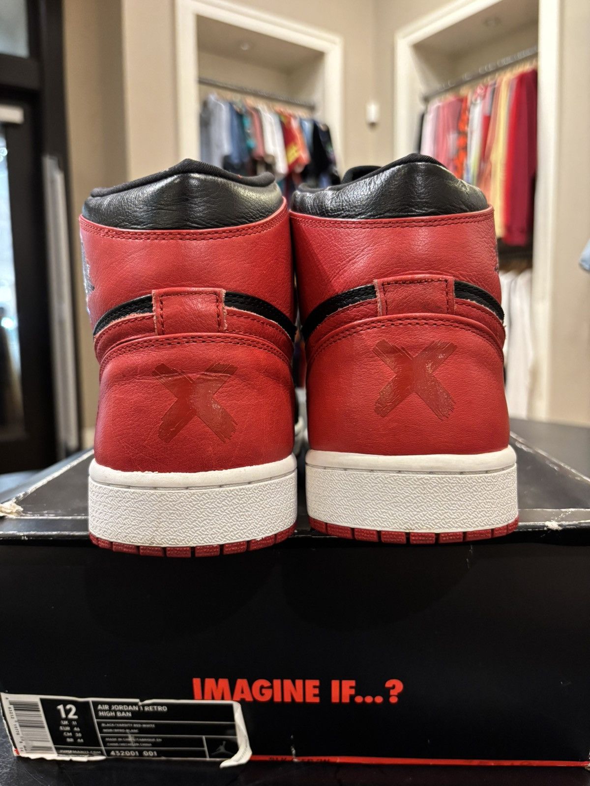 Jordan Brand Jordan 1 retro high 2010 ‘Banned’ Size US 12 / EU 45 - 12 Thumbnail