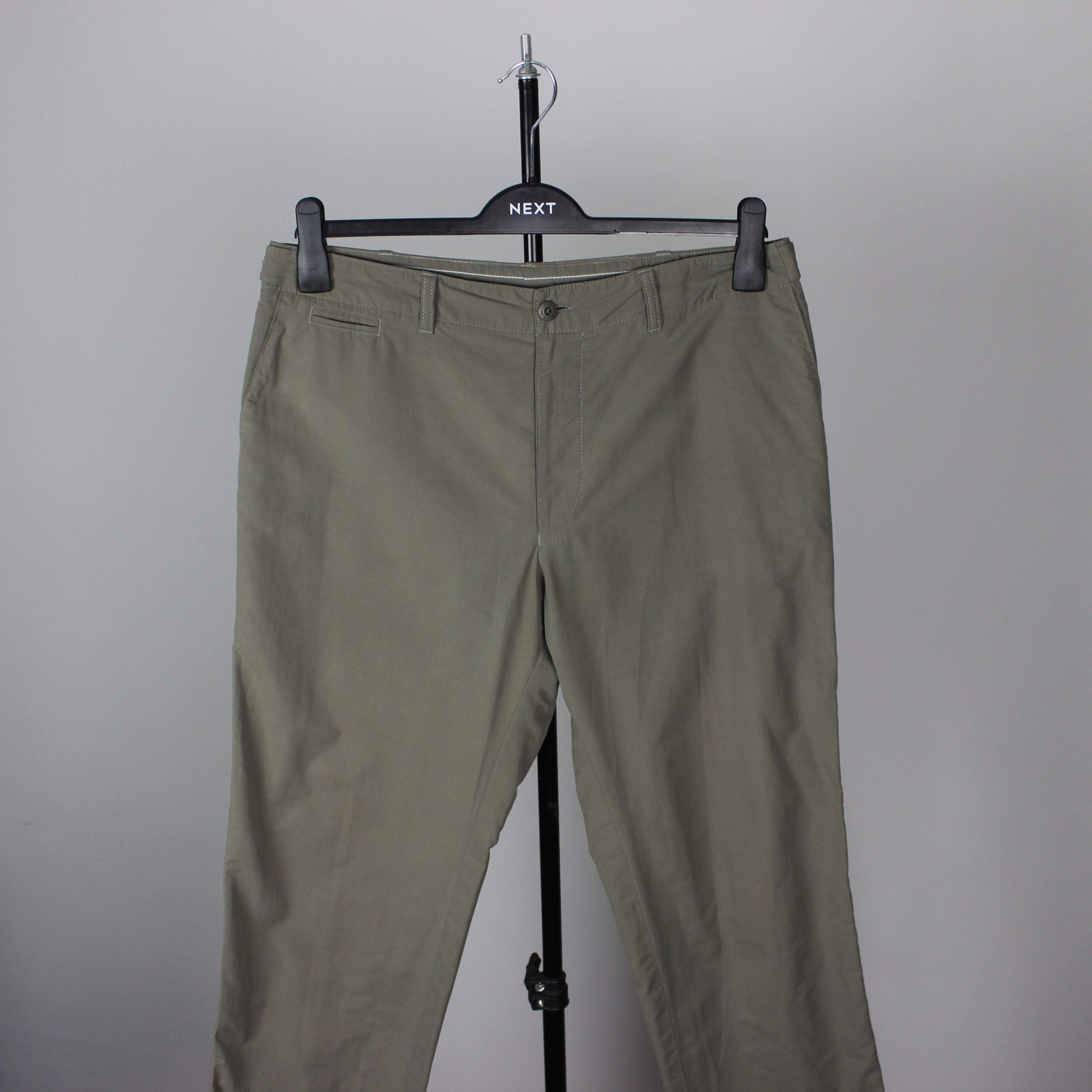 Hugo Boss Hugo Boss casual pants 54 cotton green olive Size US 36 / EU 52 - 2 Thumbnail