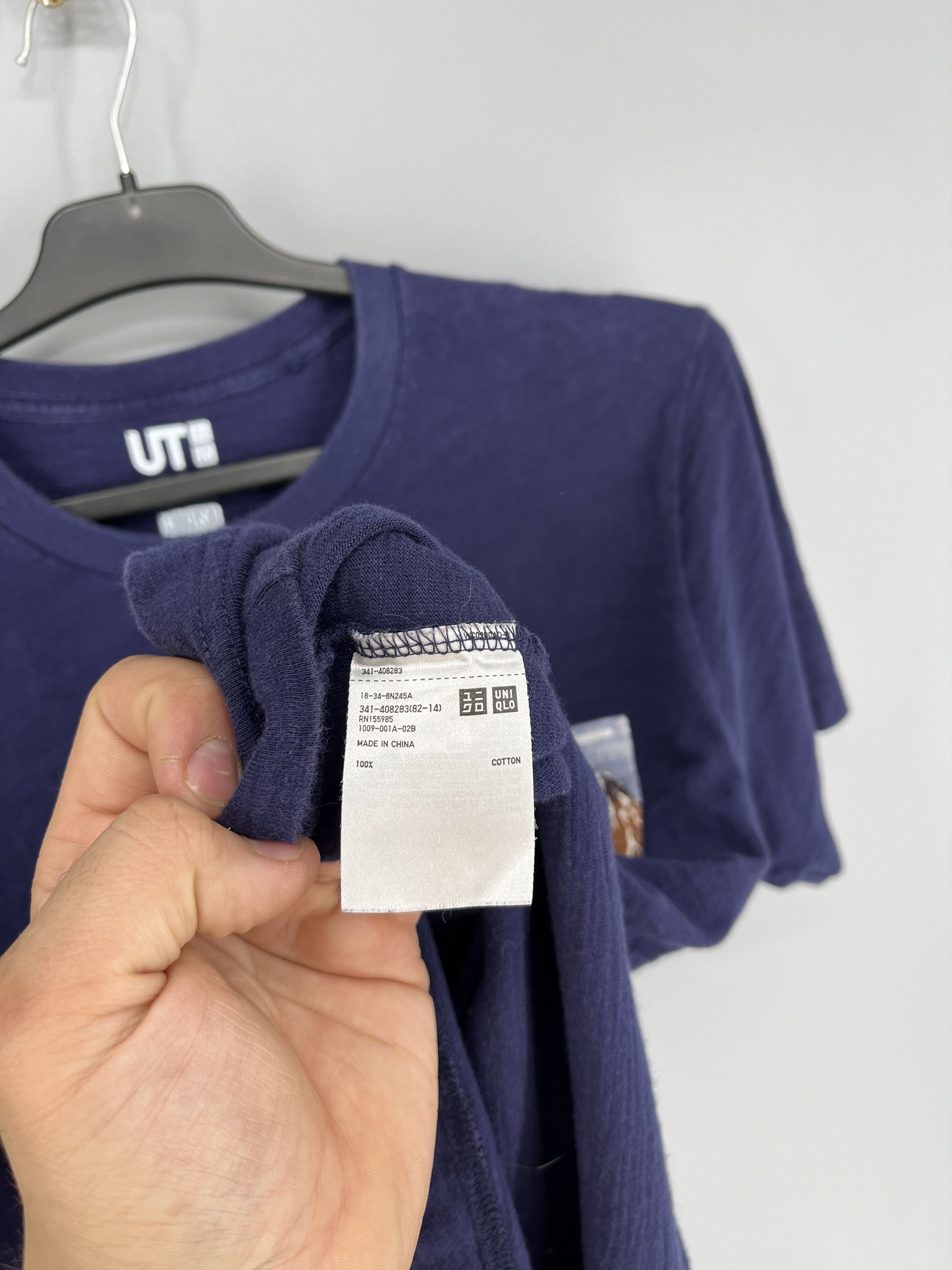 Vintage Mens Uniqlo Hokusai Blue T Shirt art tee Japanese Brand y2k Size US S / EU 44-46 / 1 - 8 Thumbnail