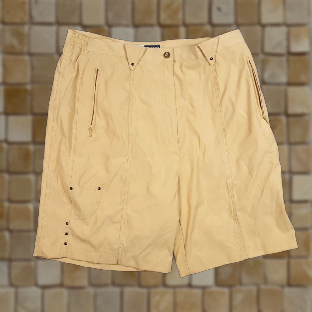 Vintage VINTAGE Jamie Sadock Golf High Waisted Athletic Women's 18 Beige Retro Shorts Size 40" / US 18 - 1 Thumbnail
