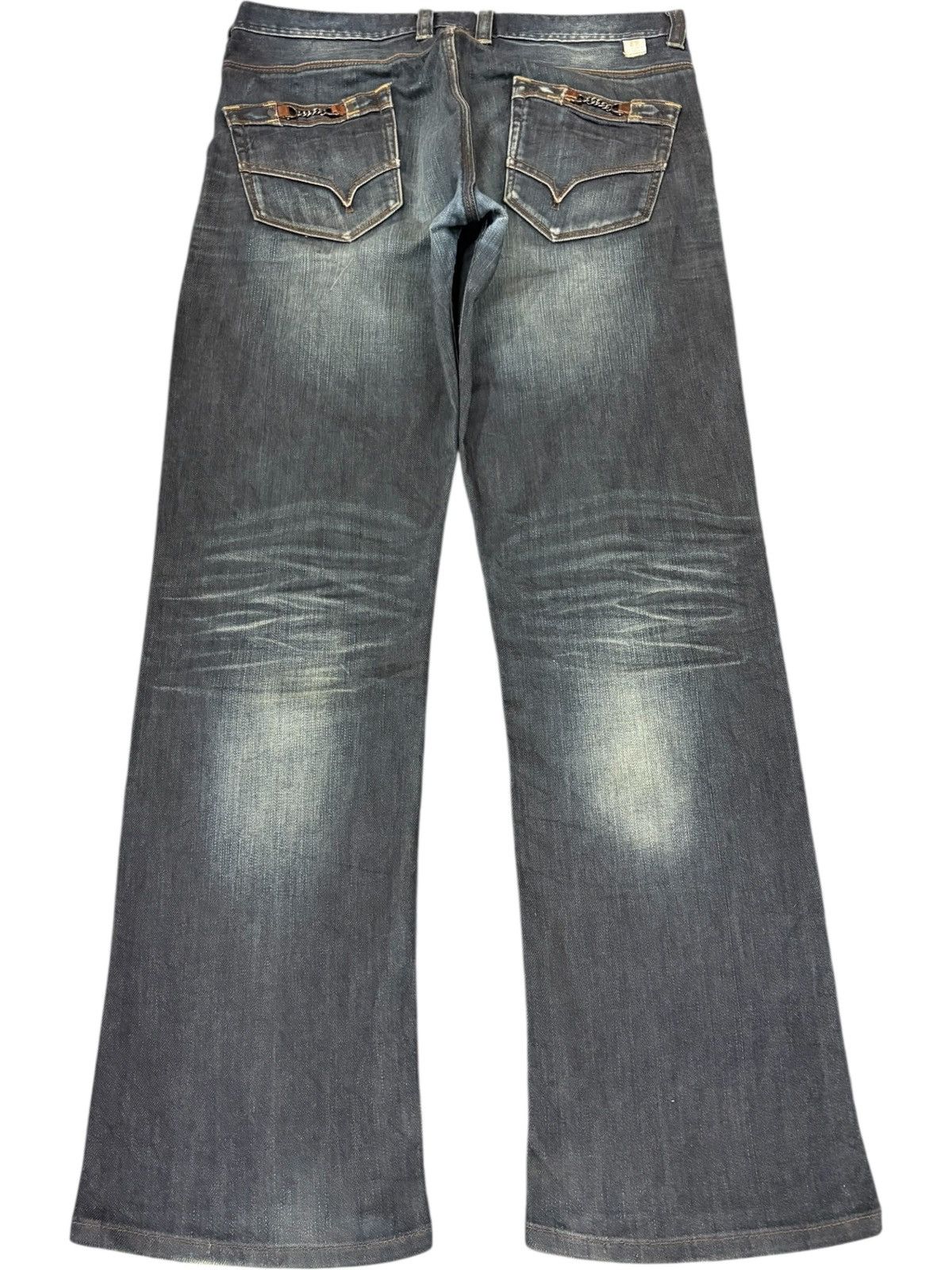 HIDEAWAYS Vintage Hideaway Nicole Mud Wash Distressed Flare Jeans Size US 35 - 2 Thumbnail