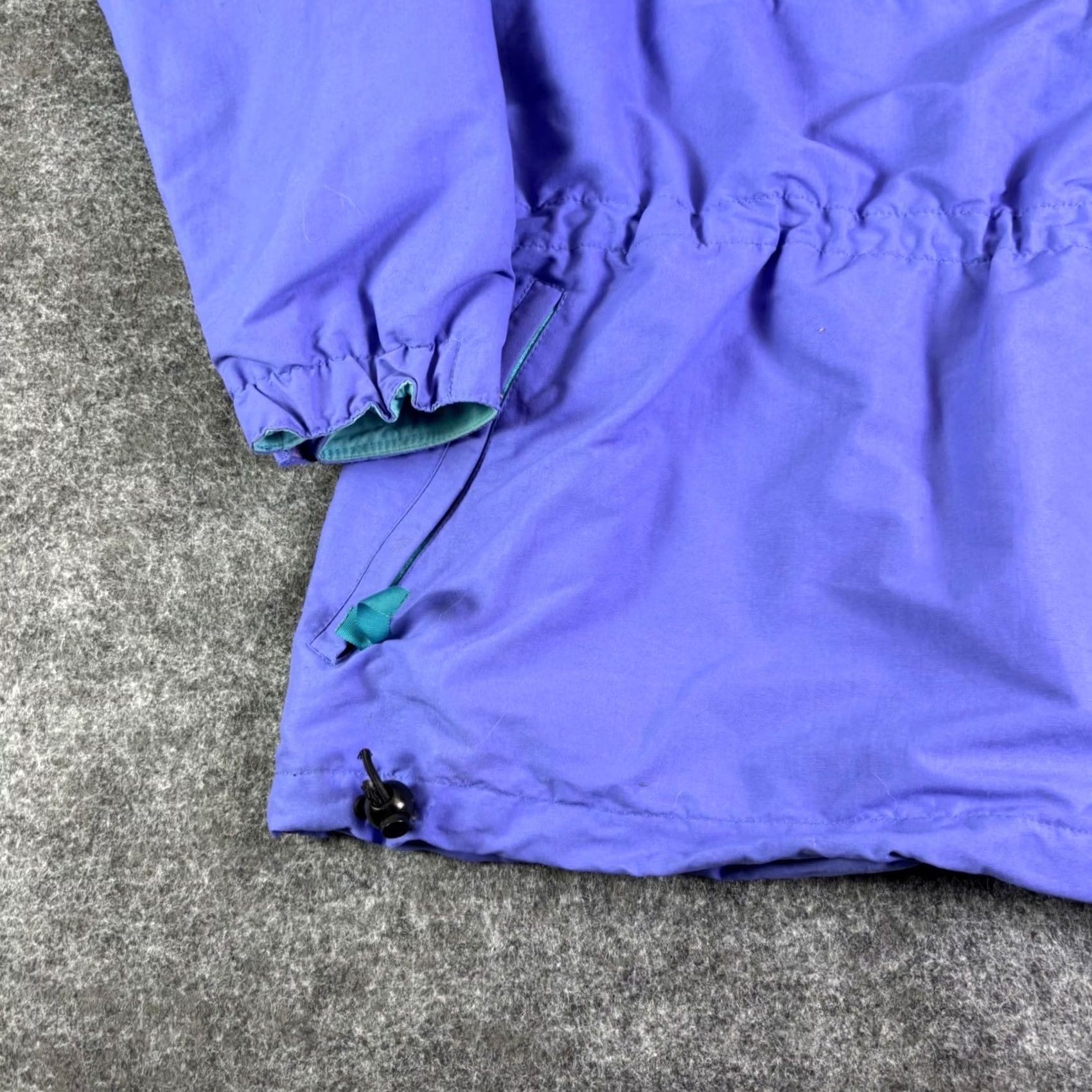 Patagonia VINTAGE Patagonia Anorak Jacket Purple Teal Hooded Drawstring Pullover Size 8 Windbreaker Womens Sweatshirt (Jacket) Size M / US 6-8 / IT 42-44 - 7 Thumbnail