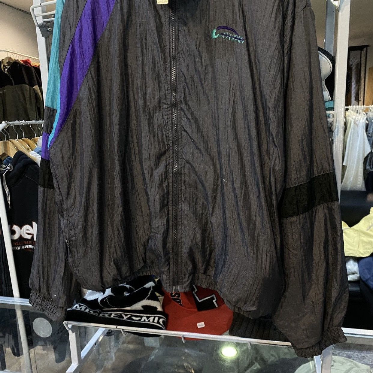 Givenchy Vintage Givenchy Activewear Full Zip Windbreaker Jacket Size US L / EU 52-54 / 3 - 4 Thumbnail