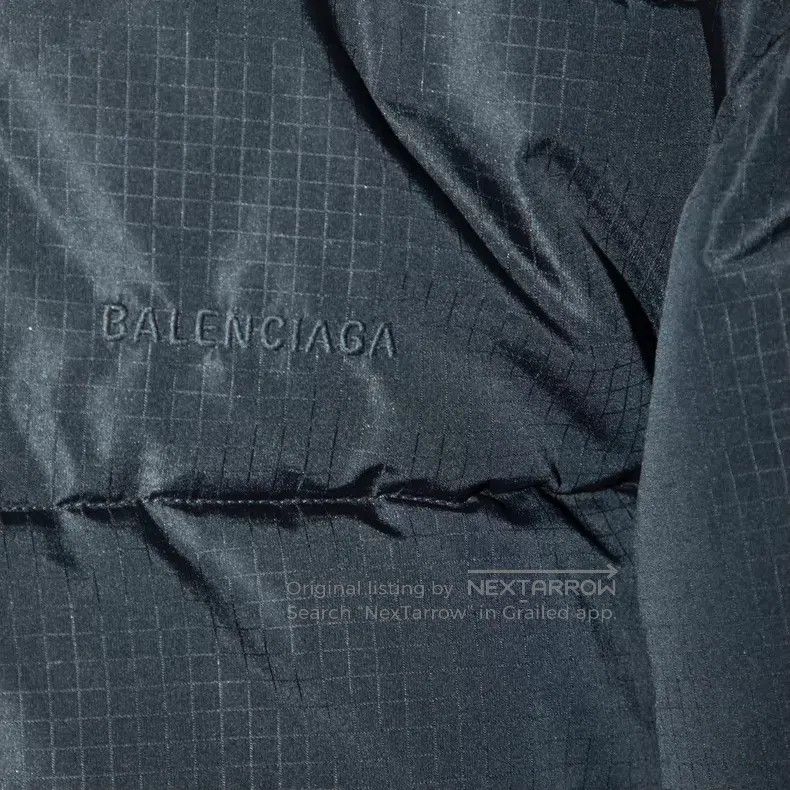 Balenciaga Balenciaga Solid color hooded loose fit down jacket Size US M / EU 48-50 / 2 - 3 Thumbnail
