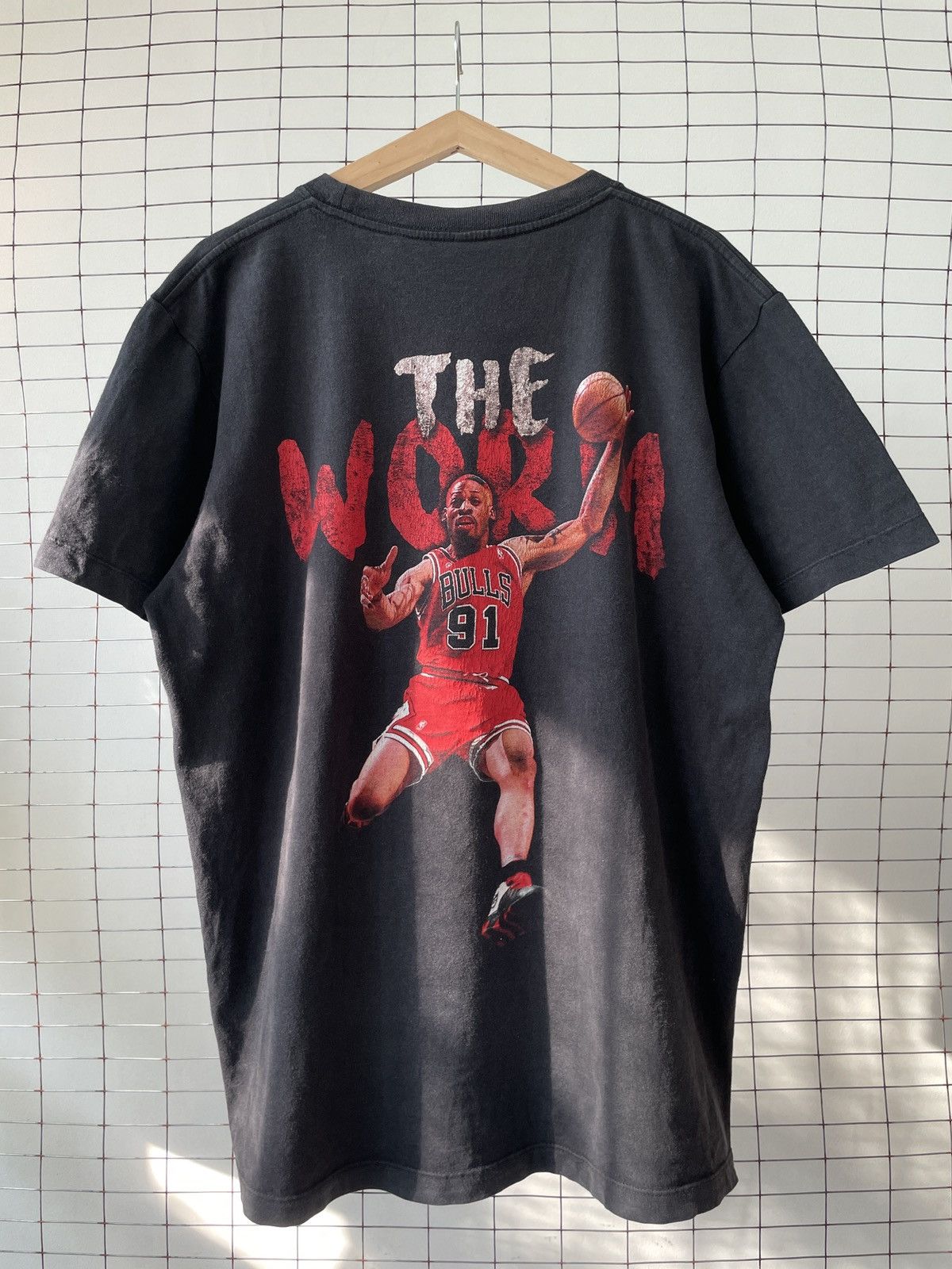 Vintage Vintage Boot Dennis Rodman 90s T-Shirt Size US L / EU 52-54 / 3 - 6 Thumbnail