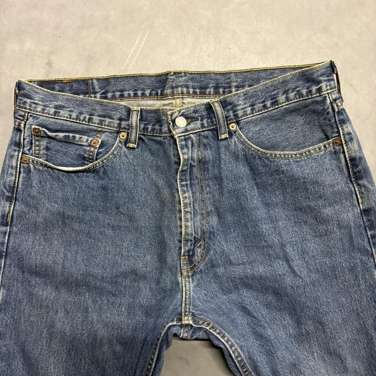 Levi's Crazy Vintage Y2K/2000s Levis 505 Essential Medium Wash Denim Jeans! Size US 36 / EU 52 - 4 Thumbnail