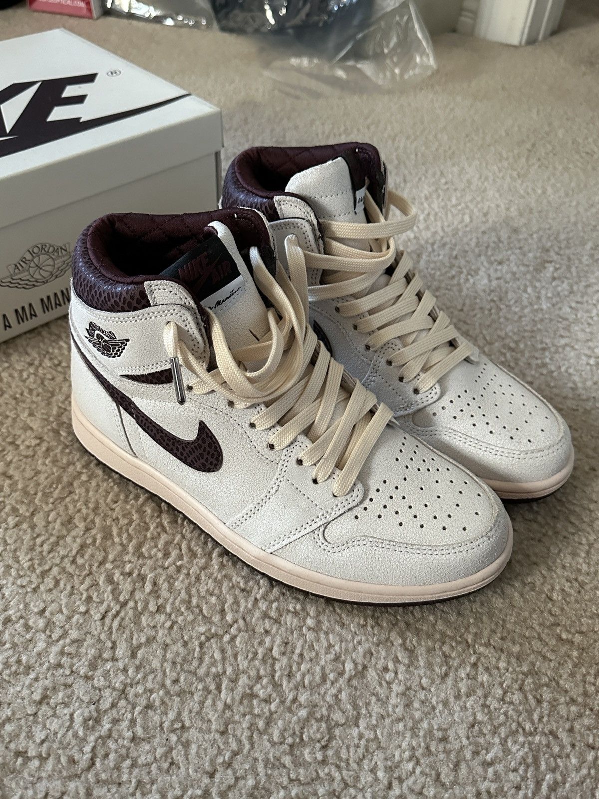 A Ma Maniere × Jordan Brand × Nike Nike air Jordan 1 retro high og sail burgundy crush us 8 Size US 8 / EU 41 - 4 Thumbnail