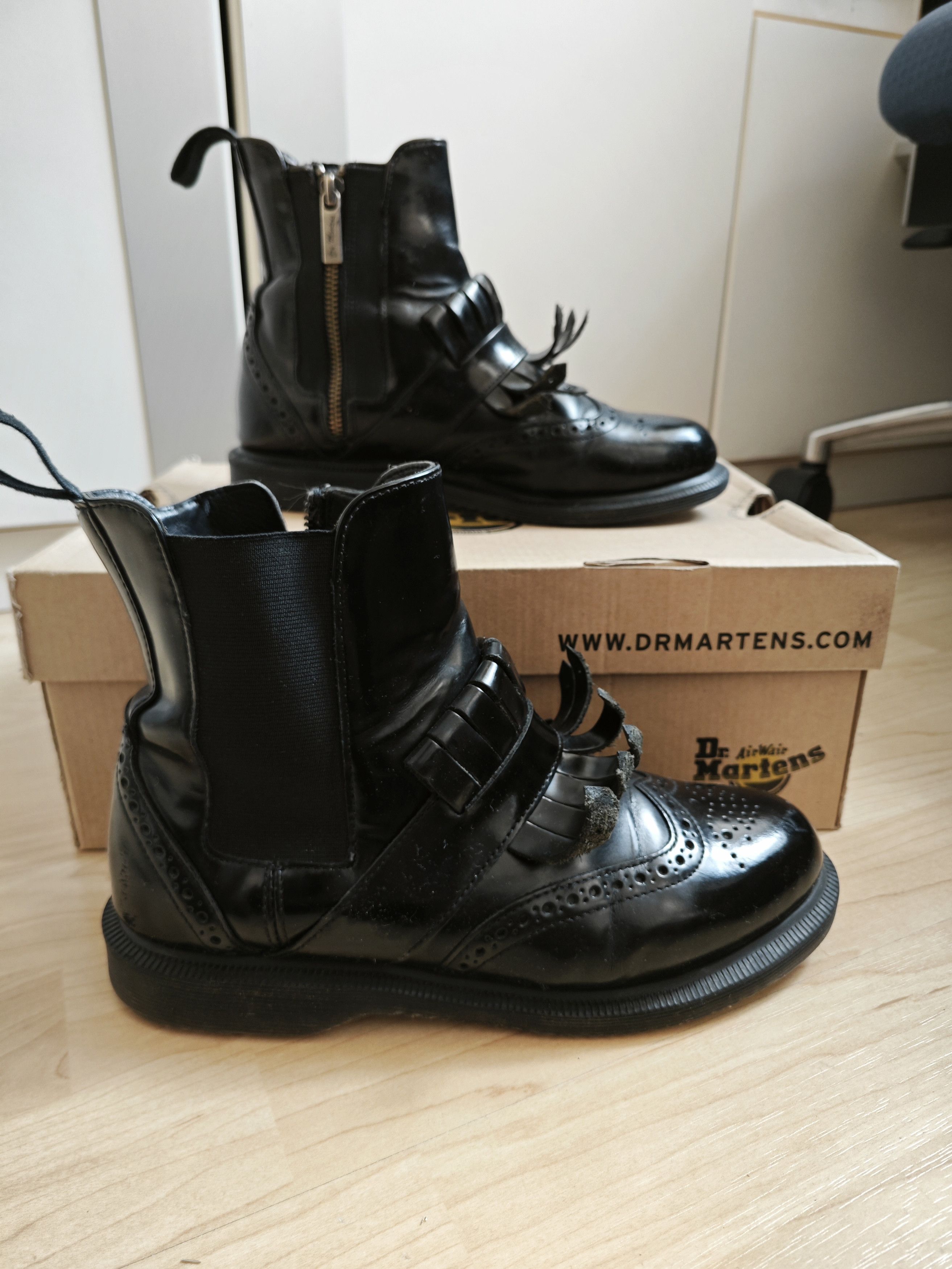 Dr. Martens Dr. Martens Tina Brogue Boots – Gr. 38 Size US 8 / IT 38 - 2 Thumbnail