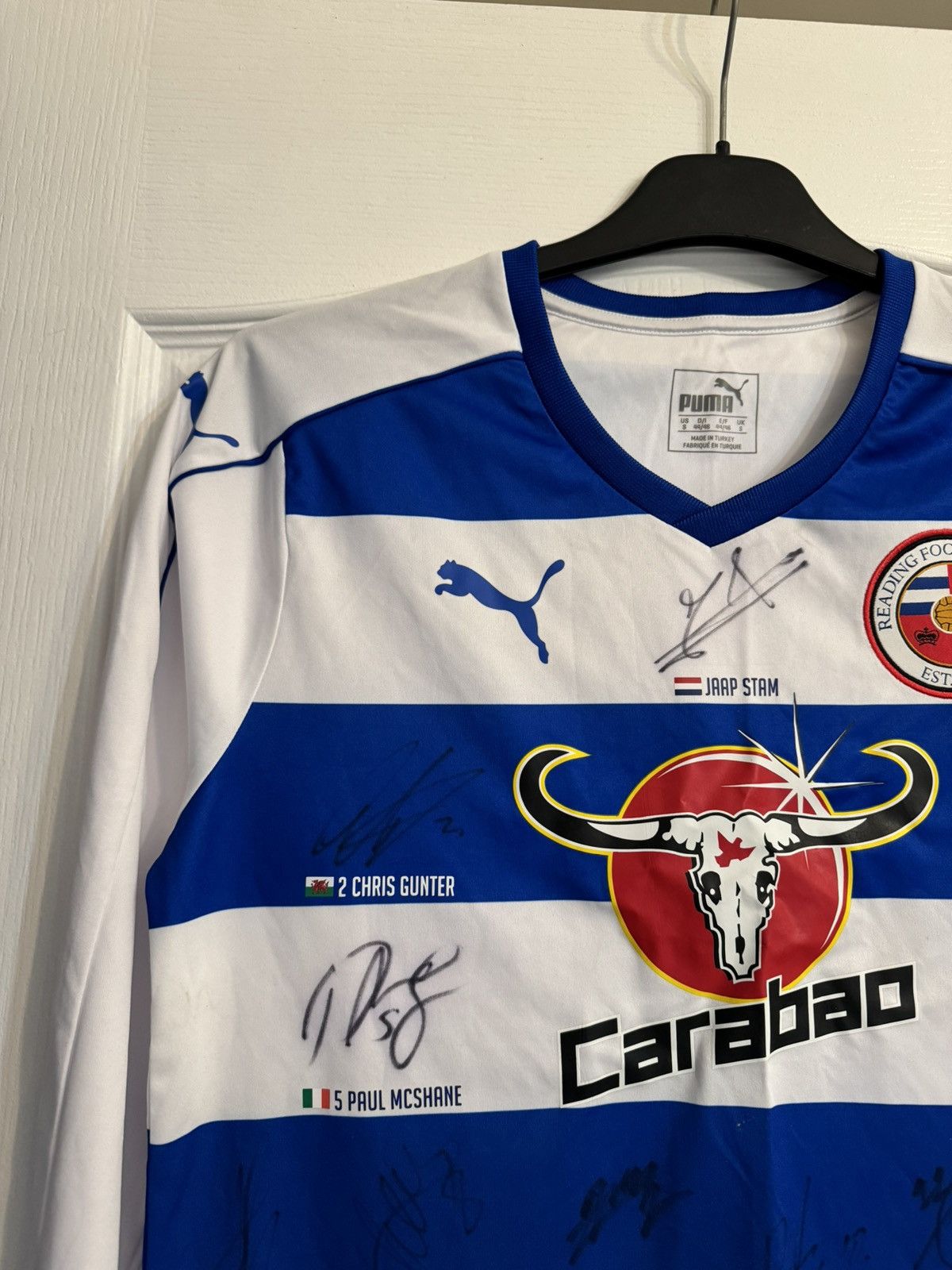 Puma × Vintage Reading 2016/17 Puma Jersey All Team Autographs Blokcore S Size US S / EU 44-46 / 1 - 8 Thumbnail
