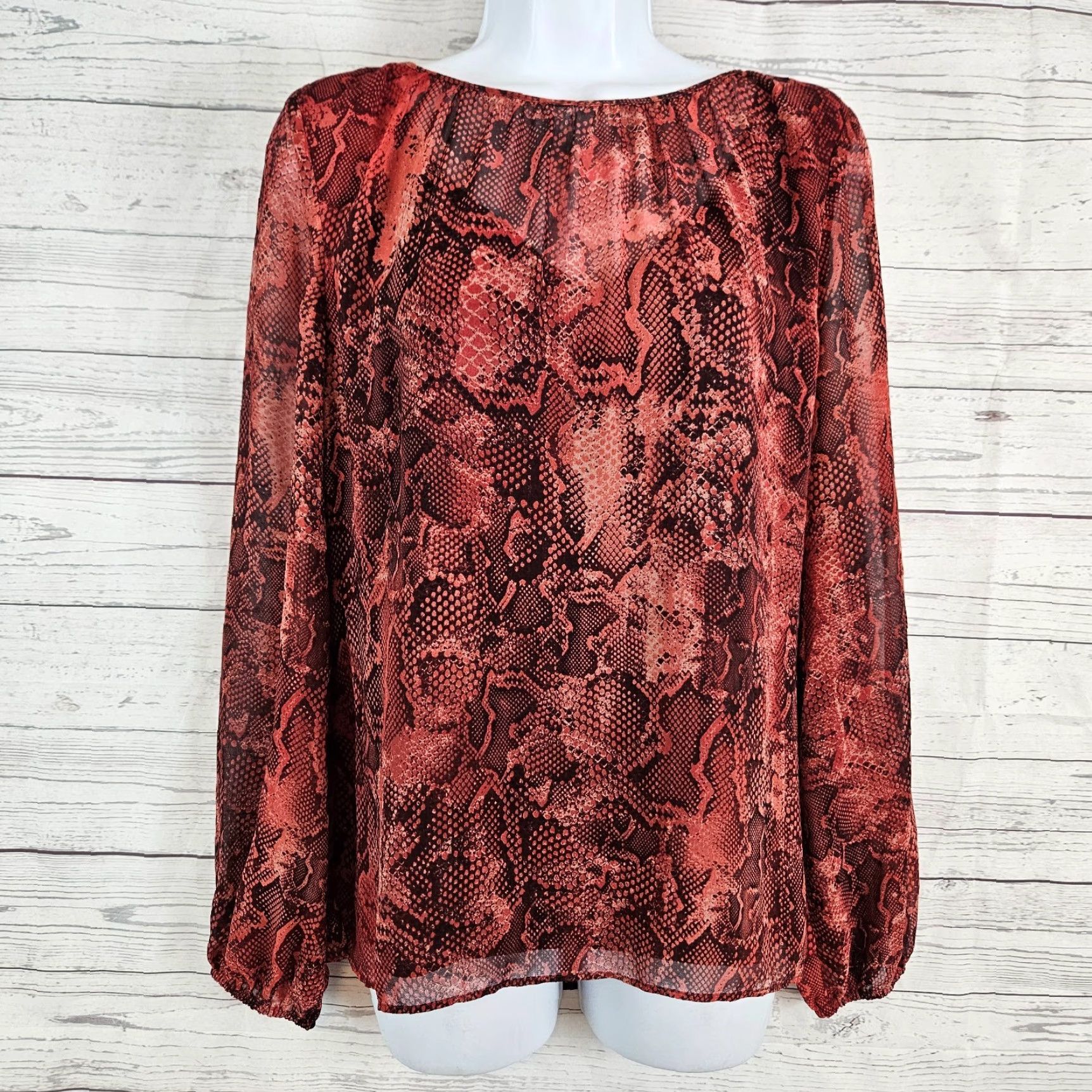 White House Black Market White House Black Market Blouse Womens Top 4 Red Snakeskin Print Long Sleeve Size S / US 4 / IT 40 - 2 Thumbnail
