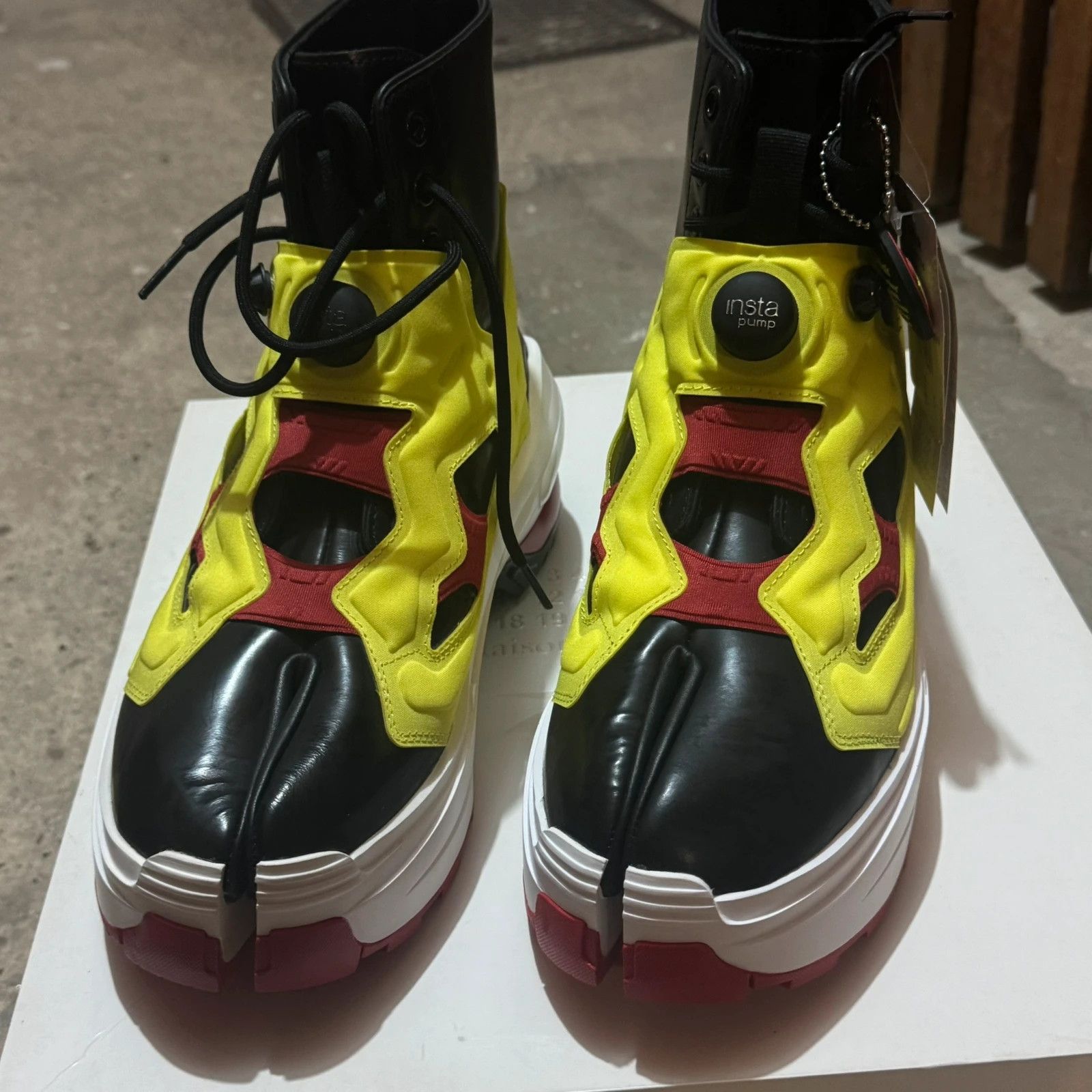 Maison Margiela × Reebok Maison Margiela x Reebok tabi high sneaker Size US 10 / EU 43 - 4 Thumbnail