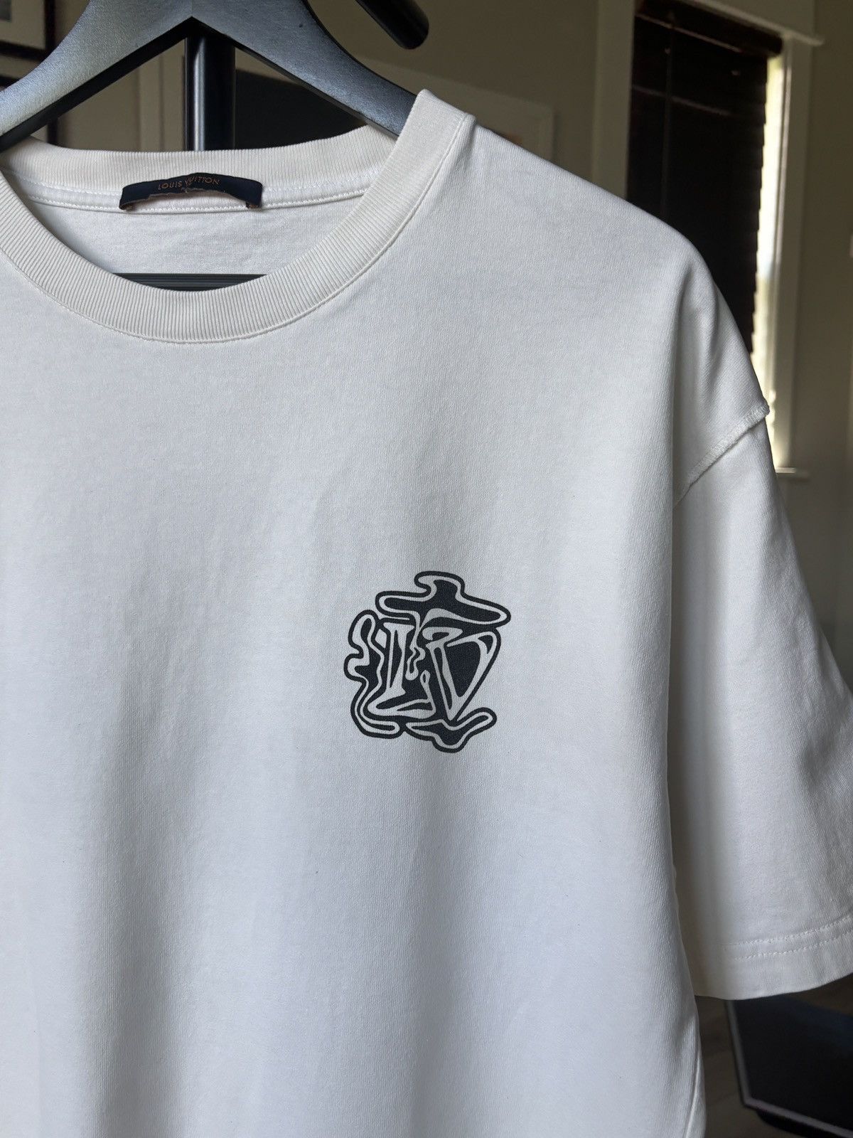 Louis Vuitton VIRGIL ABLOH - SMOKE WAVE LOGO TEE WHITE Size US L / EU 52-54 / 3 - 4 Thumbnail