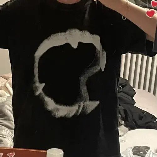 VIBE Vampire Bites Design Graphic Tees Size US XL / EU 56 / 4 - 8 Thumbnail