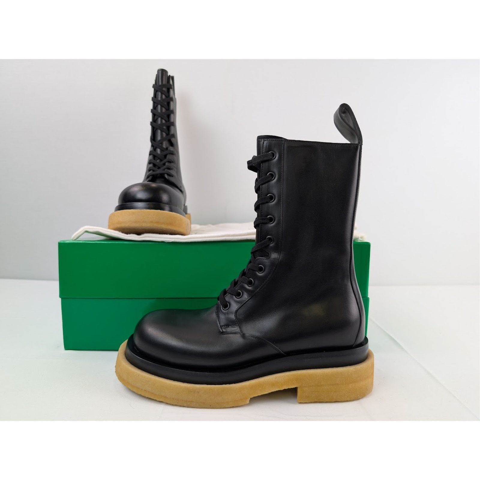 Bottega Veneta o1rshd1 Military Calf Lug Boots in Black Size US 7 / EU 40 - 19 Thumbnail