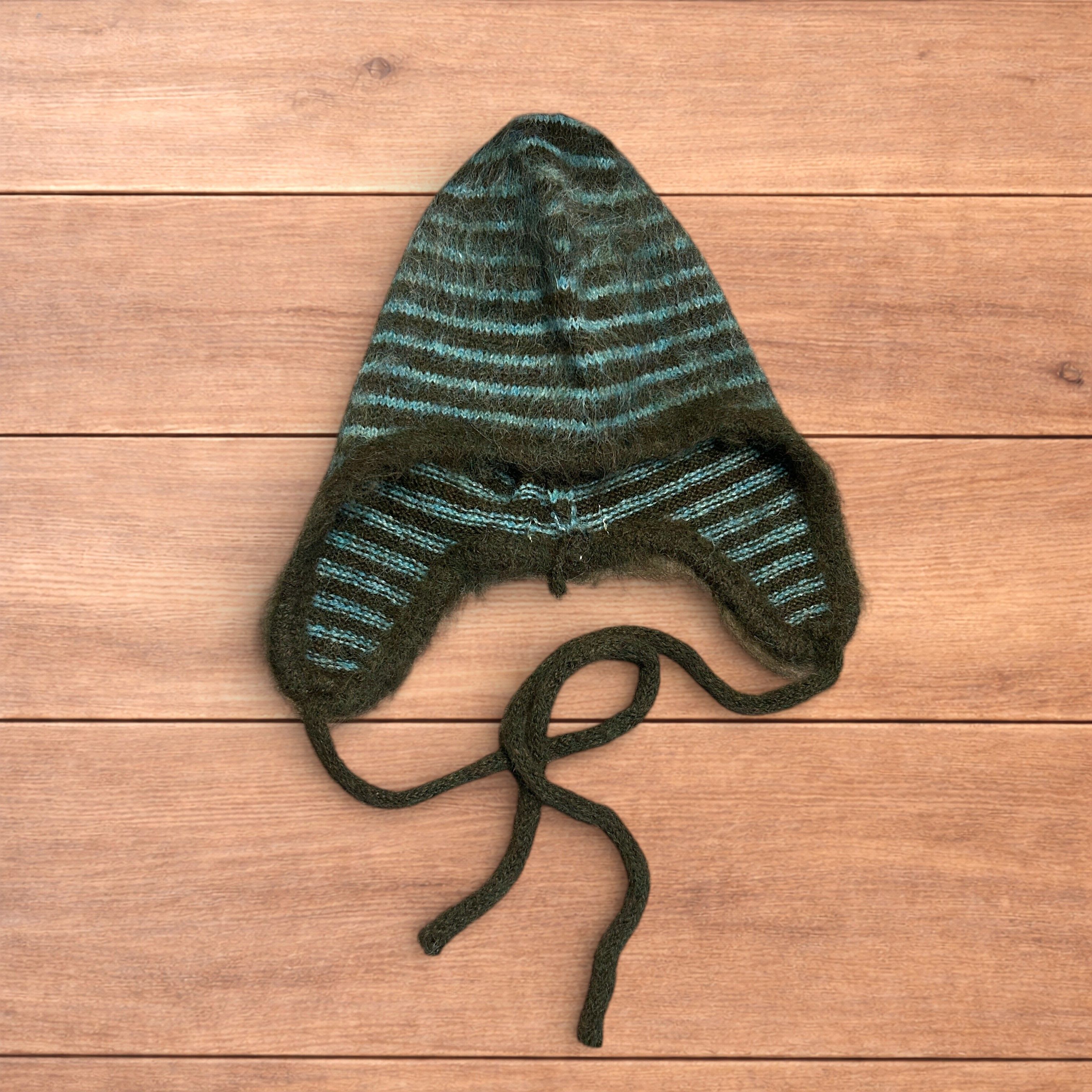 Japanese Brand Vintage style knitted ear flap hat bonnet in green/brown. Size ONE SIZE - 4 Thumbnail