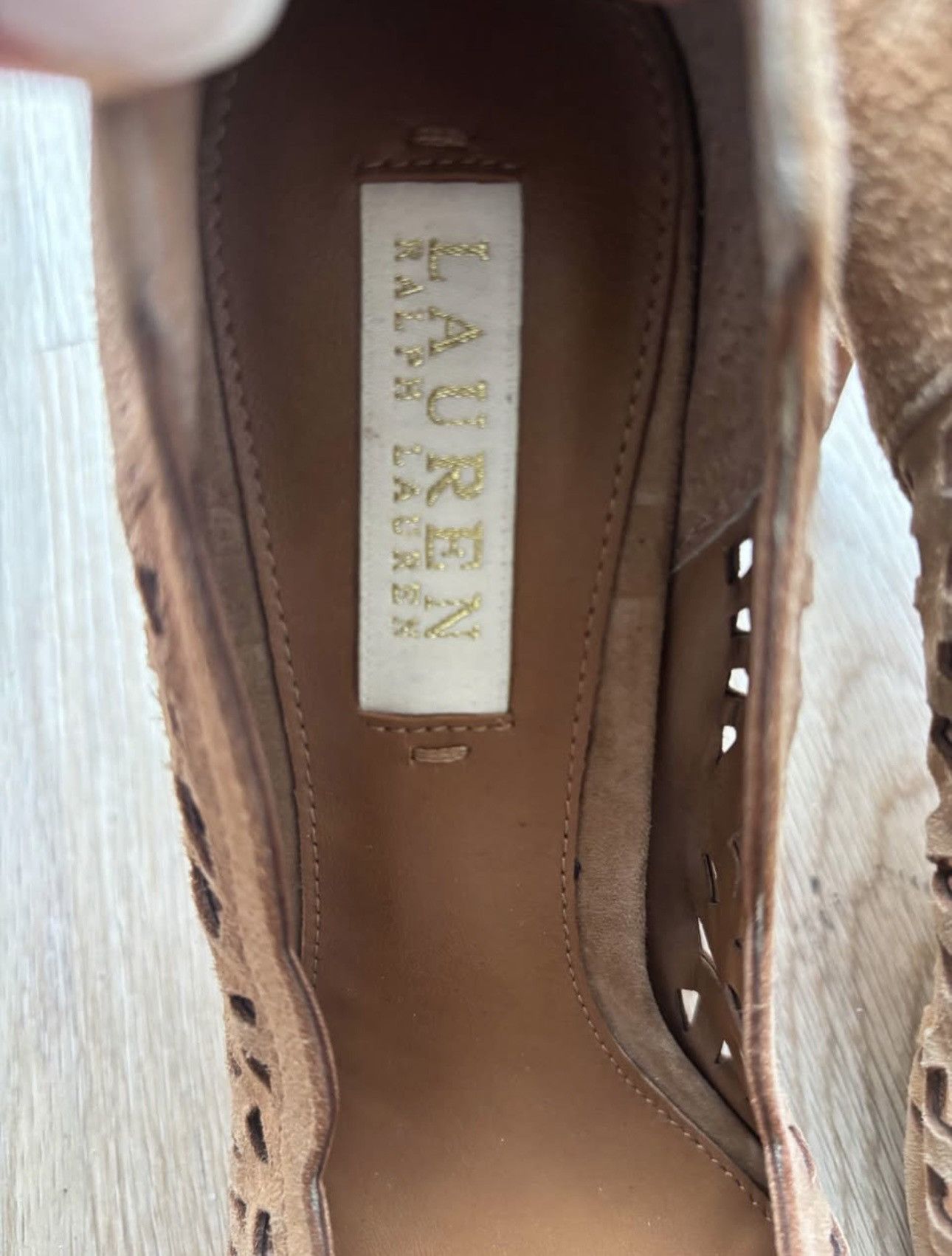 Ralph Lauren Lauren Ralph Lauren Suede Cutout Heels Size US 7.5 / IT 37.5 - 2 Thumbnail