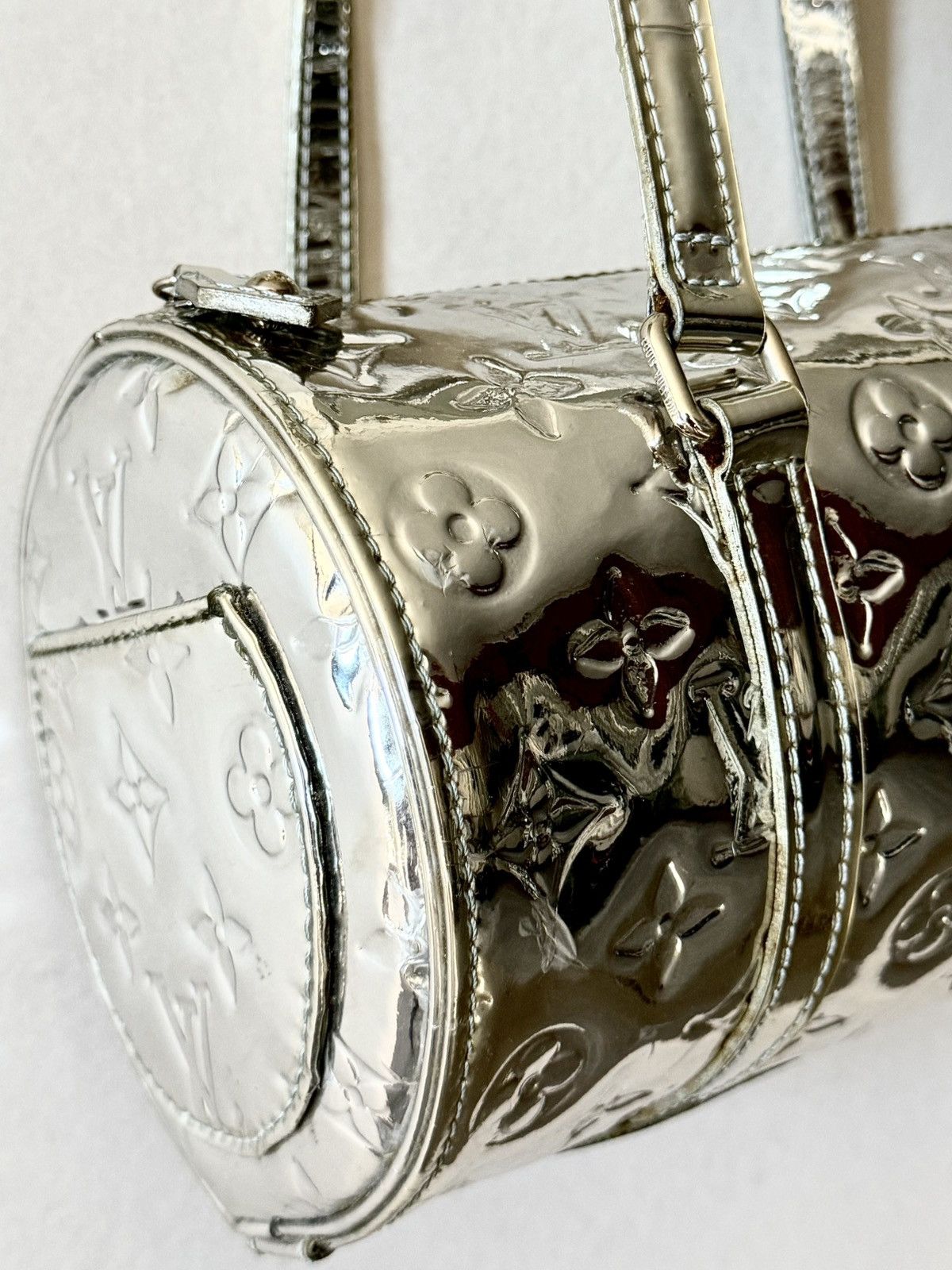 Louis Vuitton Louis Vuitton - Marc Jacobs - 2006 - Silver Miroir Papillon Size ONE SIZE - 5 Thumbnail