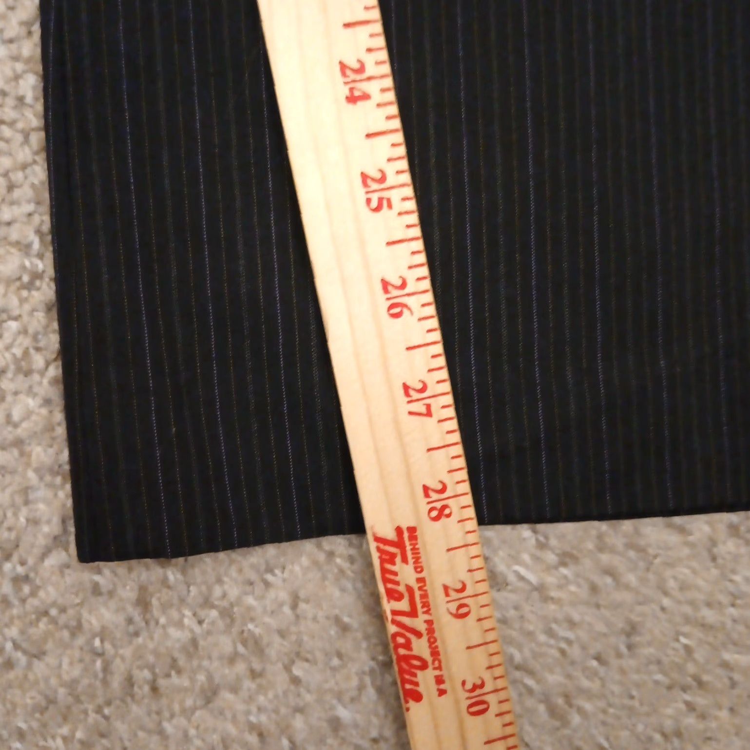 Liz Claiborne Liz Claiborne Dress Pants Womens Size 6 Petite Black Striped Straight Inseam 28 in Polyester Blend Flat Front Pockets" Size 28" / US 6 / IT 42 - 7 Thumbnail