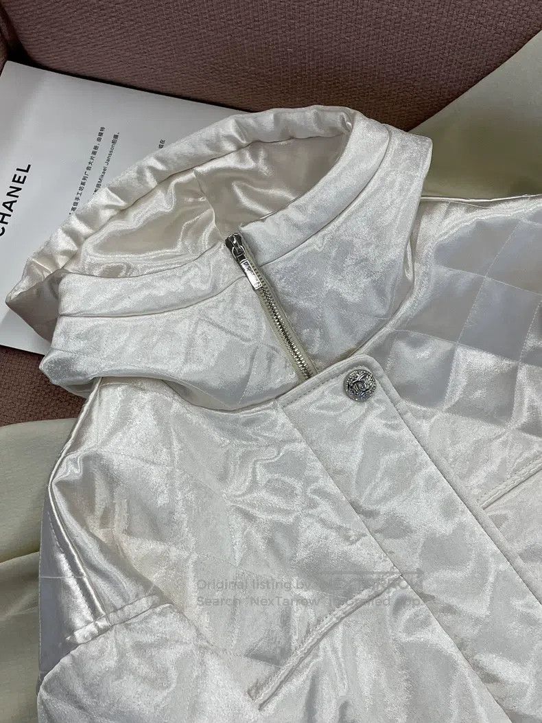 Chanel Chanel 23N Ski Series White Pearlescent Cotton Jacket Size XS / US 0-2 / IT 36-38 - 2 Thumbnail