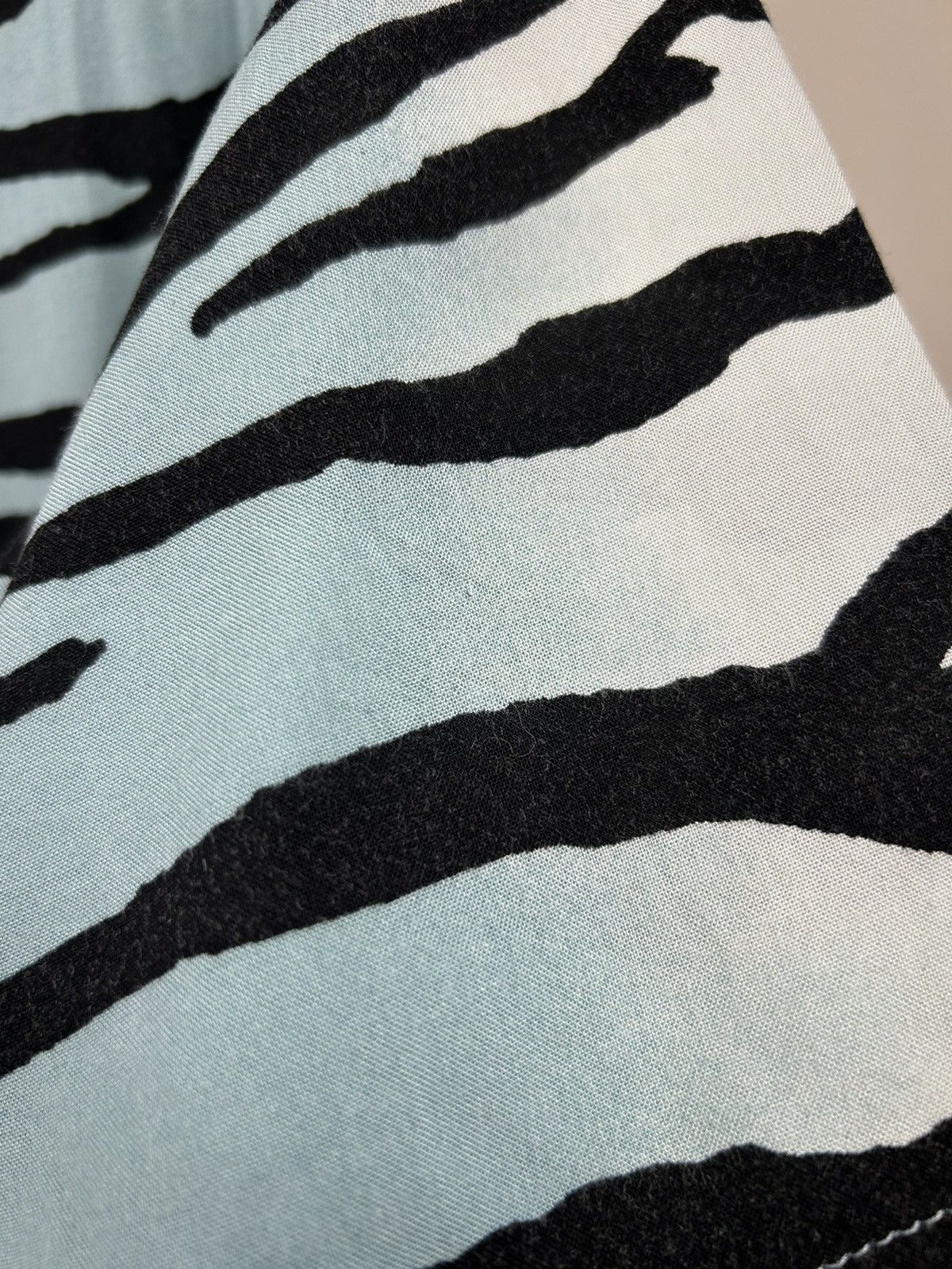 Supreme Supreme Tiger Stripe Rayon Shirt Size US M / EU 48-50 / 2 - 15 Thumbnail
