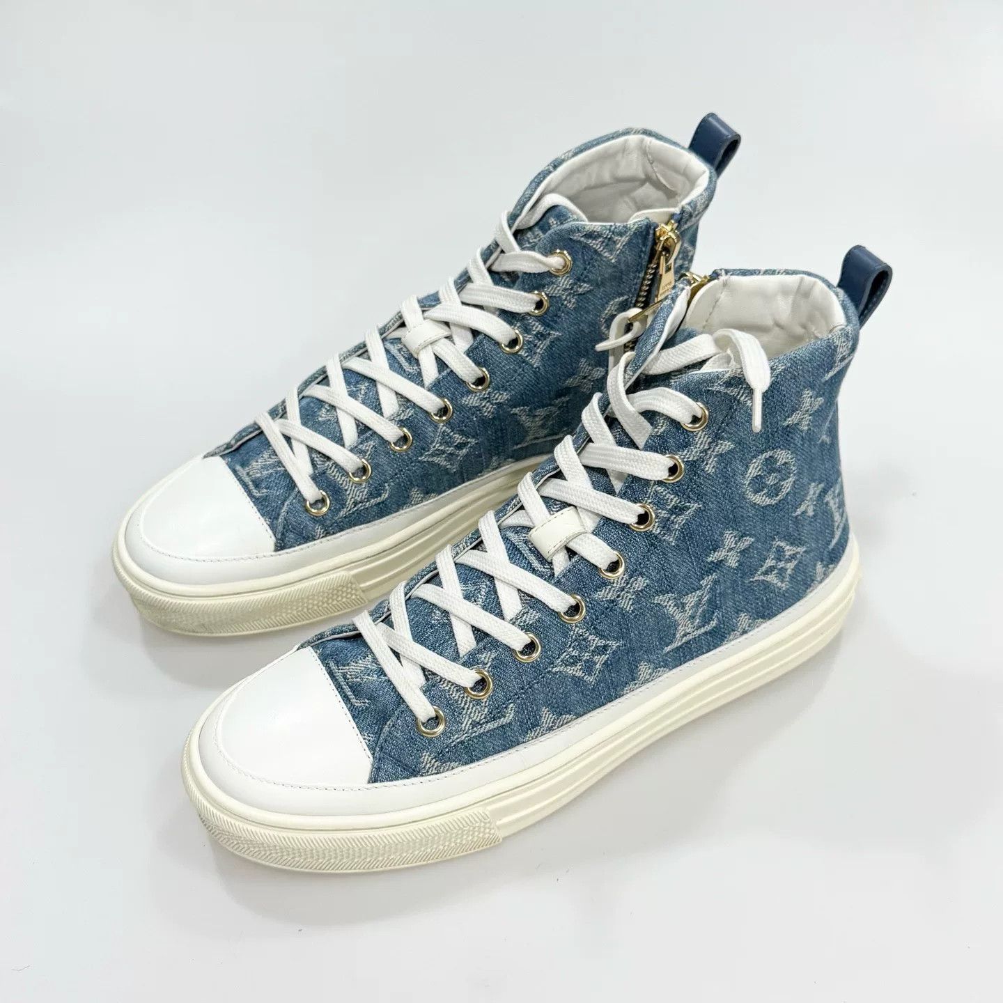 Louis Vuitton LV Denim All-Over Print Sneakers Size US 4 / IT 34 - 1 Thumbnail