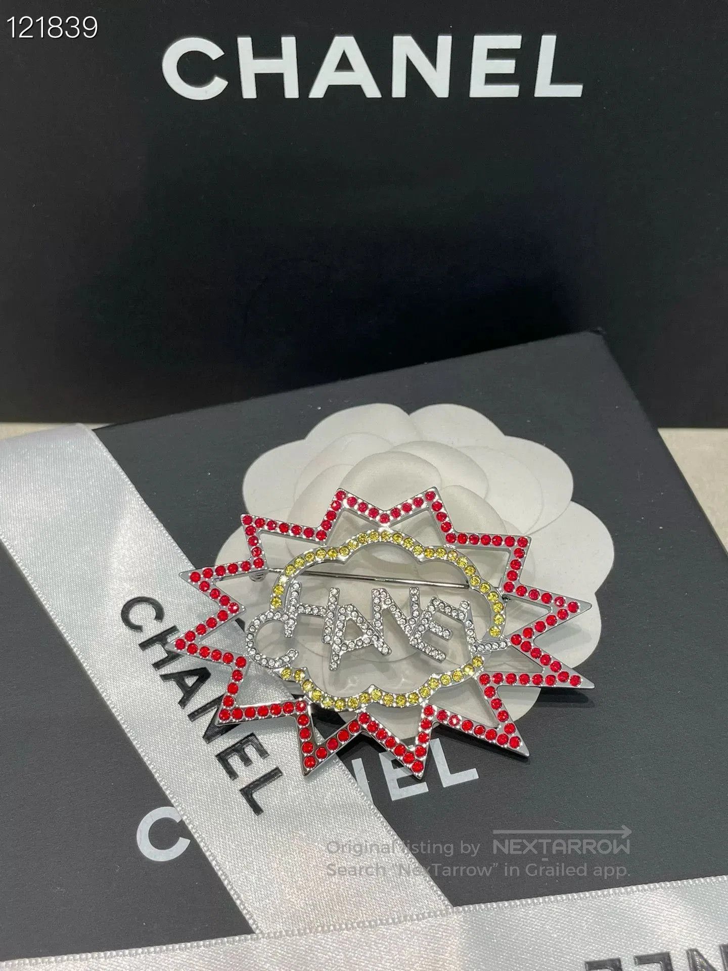 Chanel Chanel Crystal Cloud Brooch. Size ONE SIZE - 1 Thumbnail