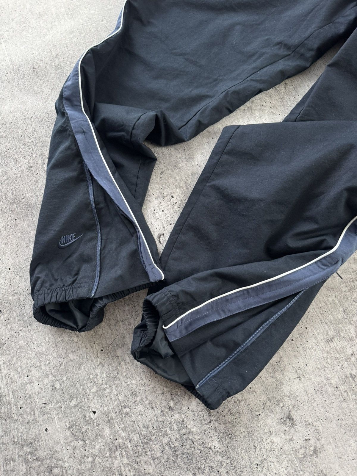 Nike Vintage Track Pants Y2K Joggers 90s Sweatpants Size L