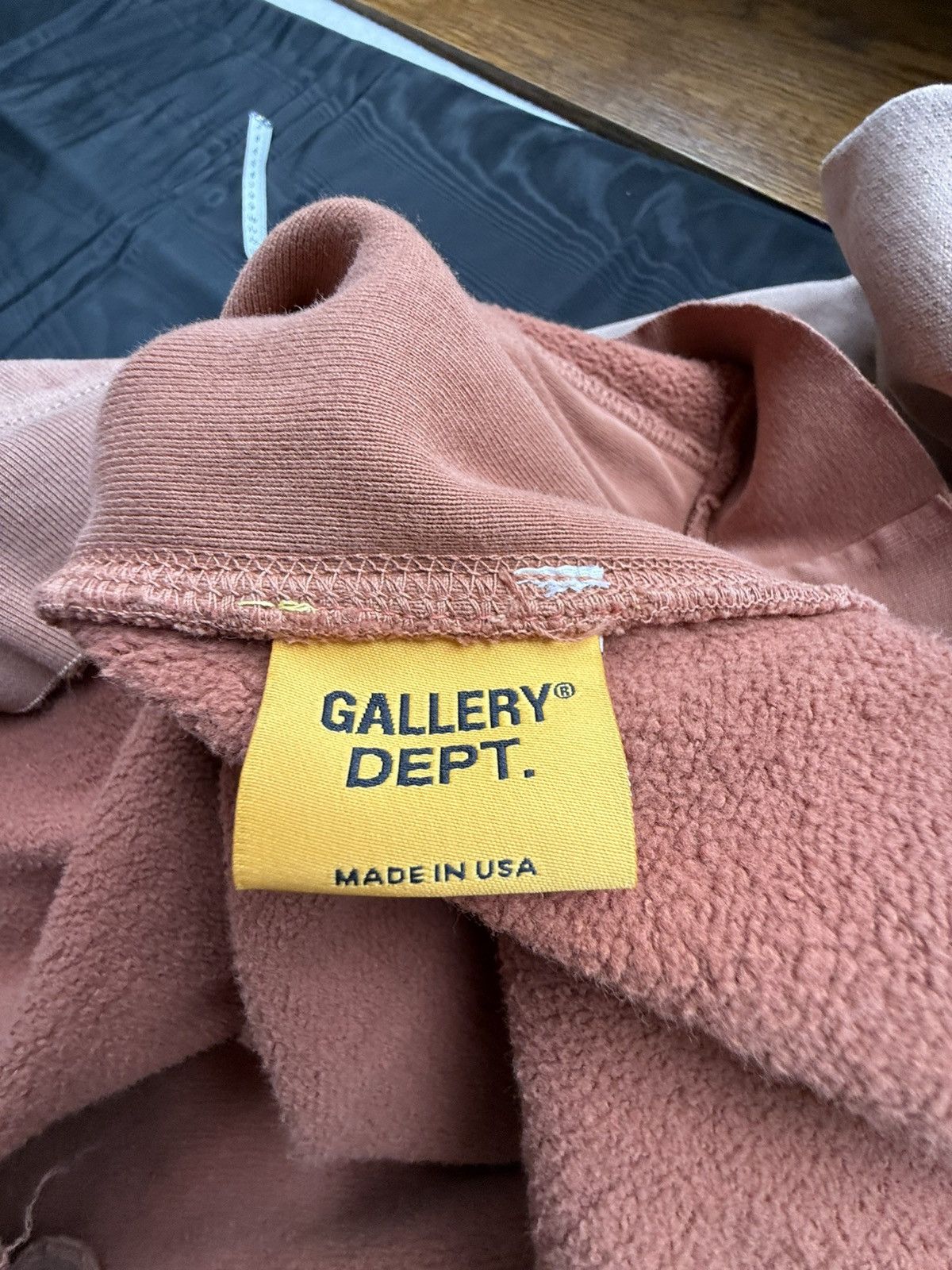 Gallery Dept. Gallery Dept hoodie bleached distressed logo M ventura logo Size US M / EU 48-50 / 2 - 23 Thumbnail