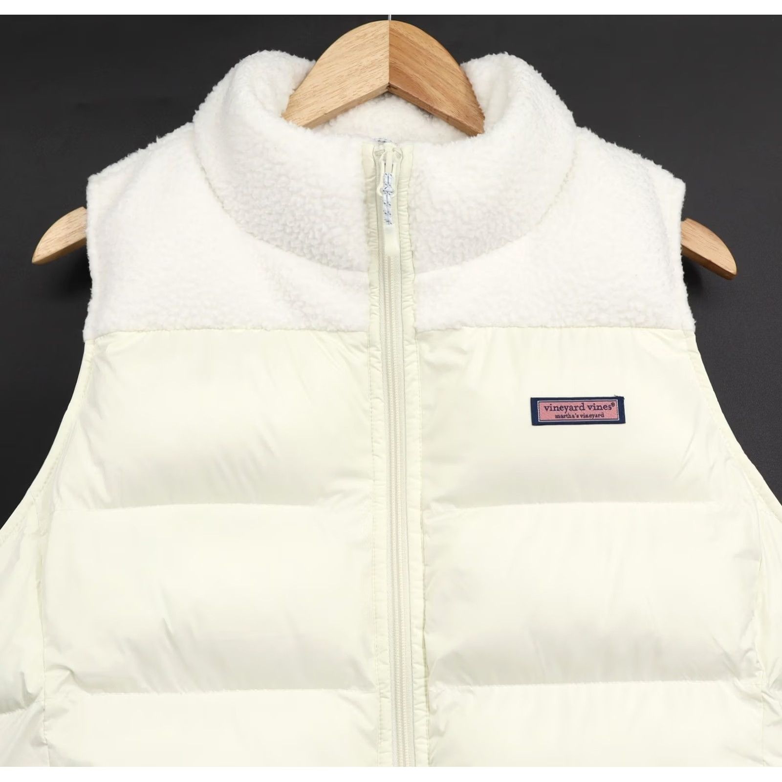 Vineyard Vines Vineyard Vines Vest Quilted Sherpa Puffer Zip L Beige Women's Vest Quilted Zip Full Zip Pockets Casual Outerwear L Size L / US 10 / IT 46 - 3 Thumbnail