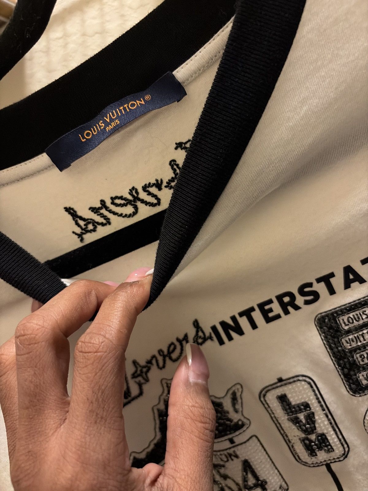 Louis Vuitton White and Black Louie shirt Size M / US 6-8 / IT 42-44 - 5 Thumbnail