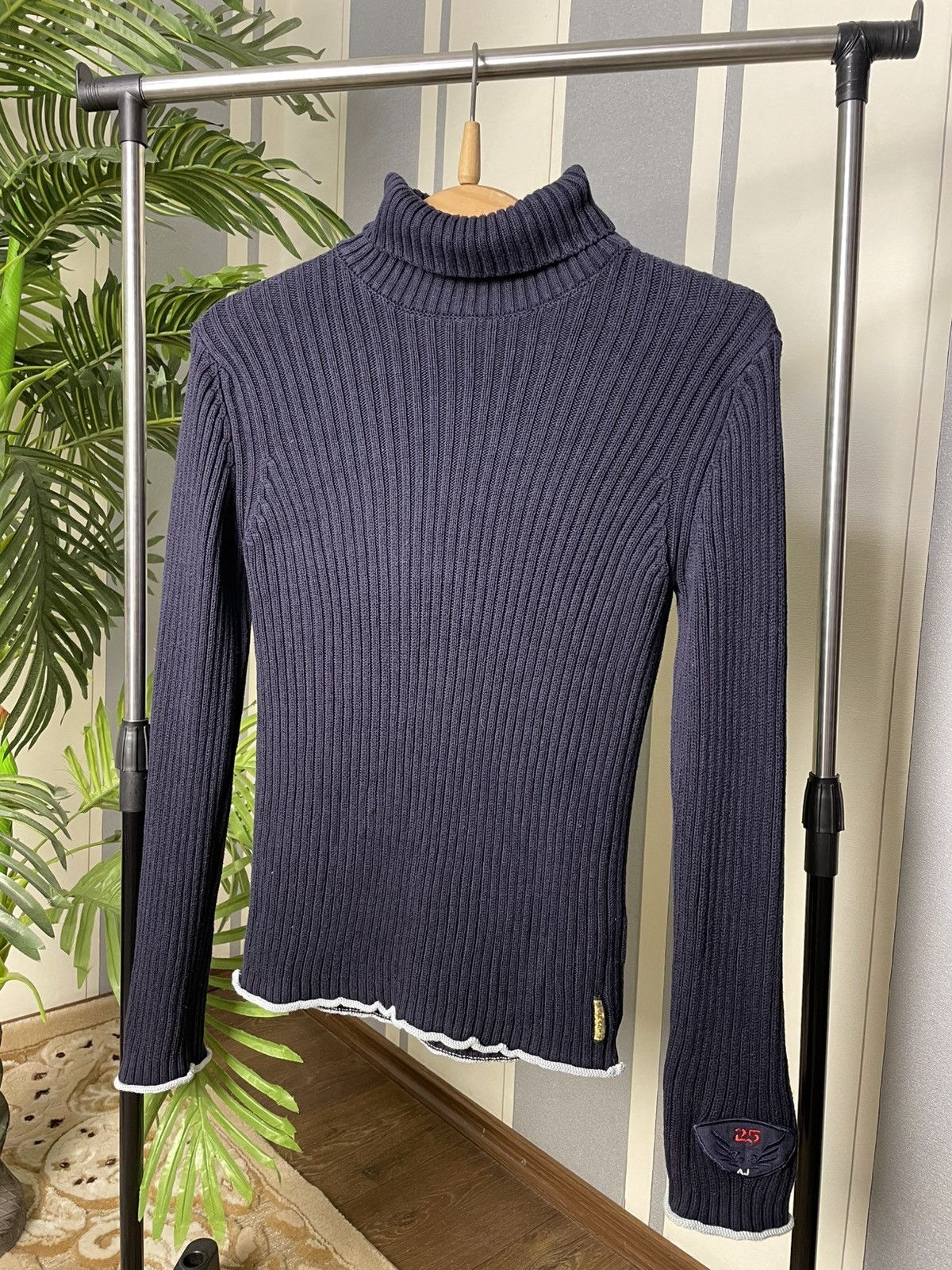 Armani Vintage Armani Jeans Knit Sweater Sleeve Patch Logo Size M Size US M / EU 48-50 / 2 - 1 Thumbnail