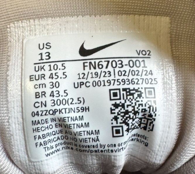 Nike Shoes Nike V2K Run Unisex Size US 11.5 / EU 44-45 - 6 Thumbnail