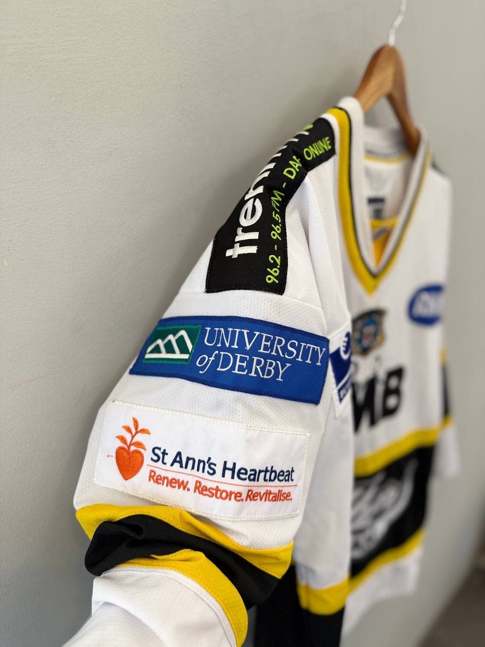 NHL NOTTINGHAM PANTHERS HOCKEY SHIRT JERSEY CH sz M MEN WHITE Size US M / EU 48-50 / 2 - 6 Thumbnail