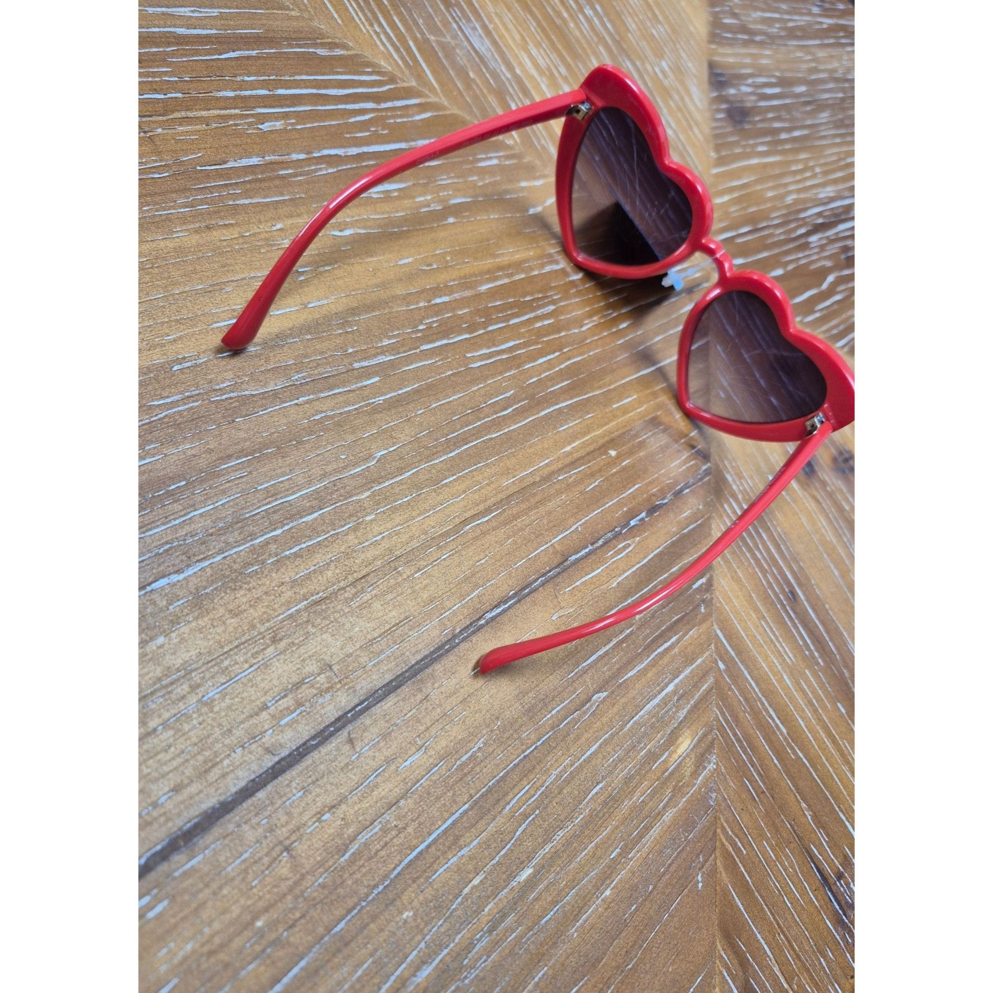 Foster Grant Heart-Shaped Red Sunglasses With 100% UVA/UVB Protection By Size ONE SIZE - 6 Thumbnail