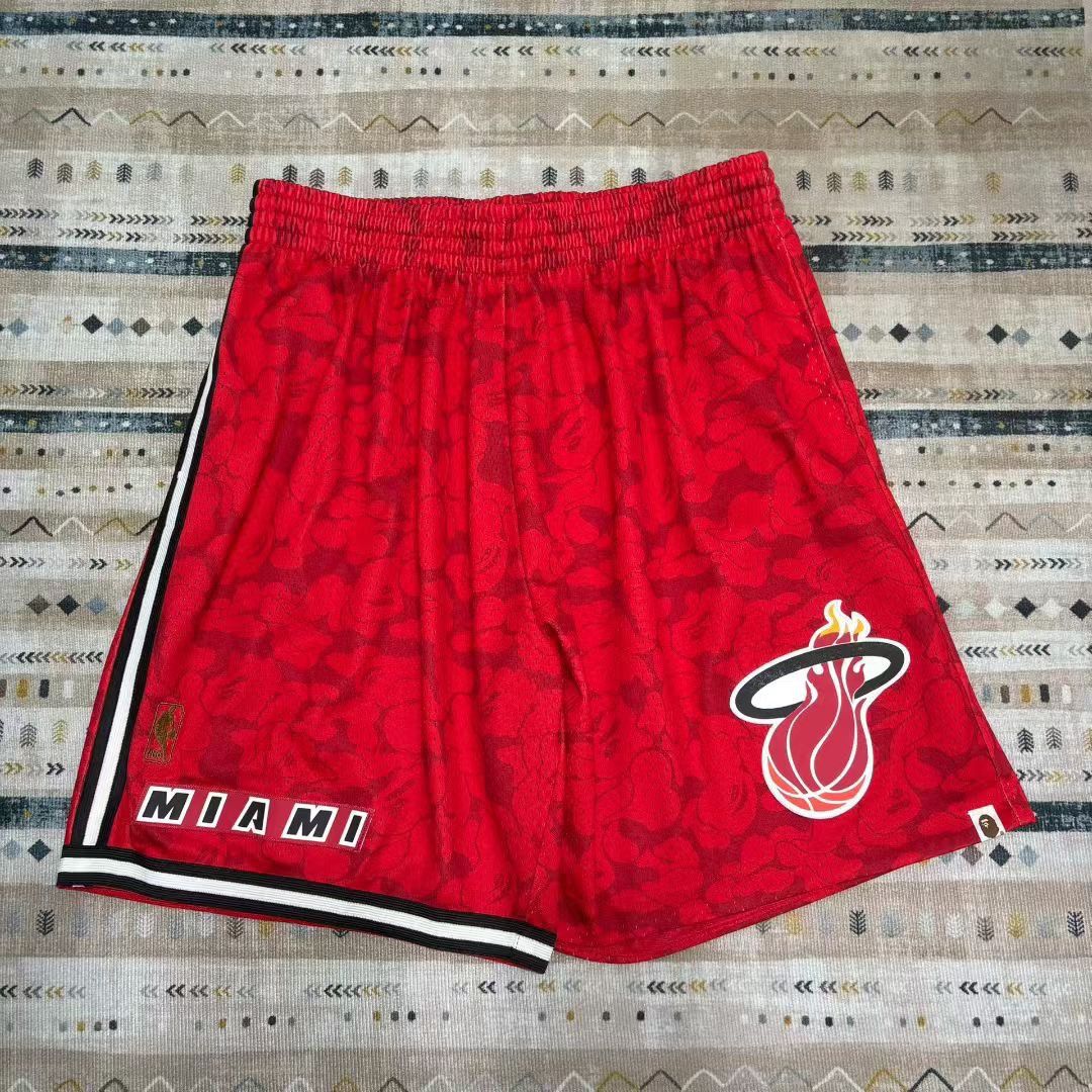 Bape × Mitchell & Ness BAPE MN NBA HEAT SHORTS Size US 36 / EU 52 - 1 Thumbnail