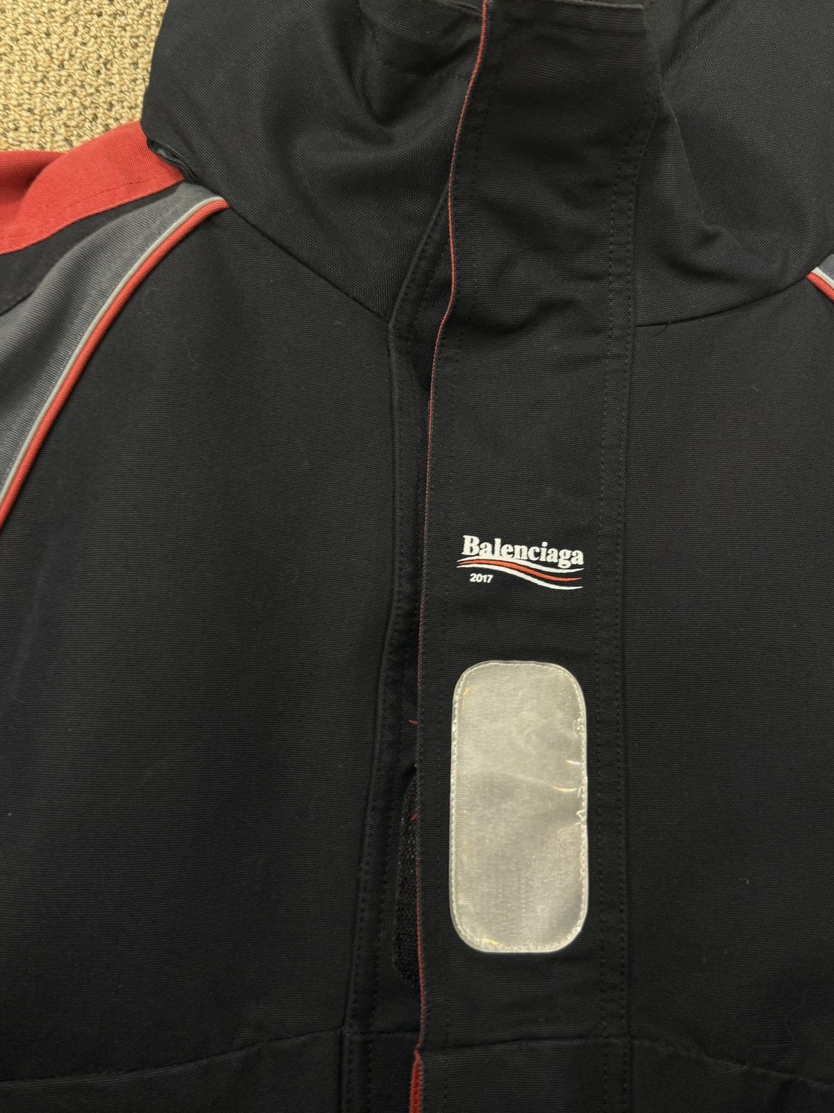 Balenciaga Balenciaga FW17 C-shape Parka by Demna EU44 Size US S / EU 44-46 / 1 - 5 Thumbnail