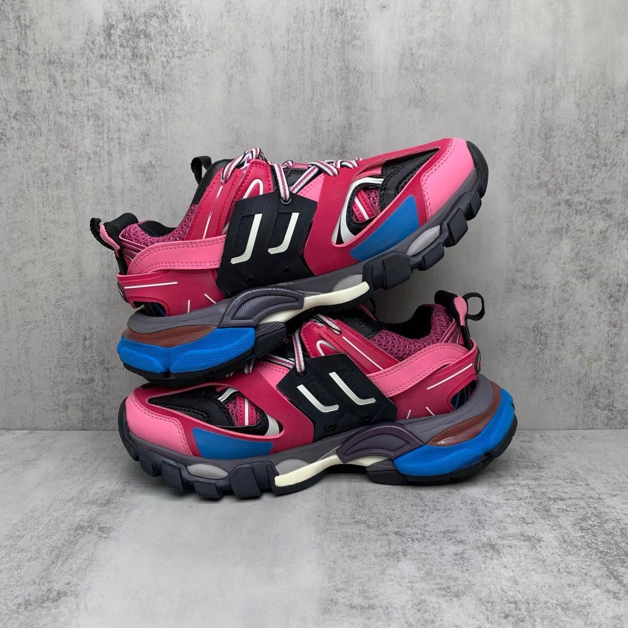 Balenciaga Balenciaga Track Pink 35 98 New with Box Size US 4.5 / IT 34.5 - 3 Thumbnail