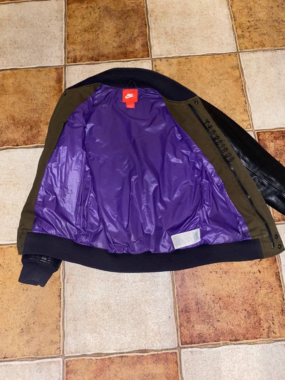 Nike Nike Kobe Bombers Size US S / EU 44-46 / 1 - 3 Thumbnail