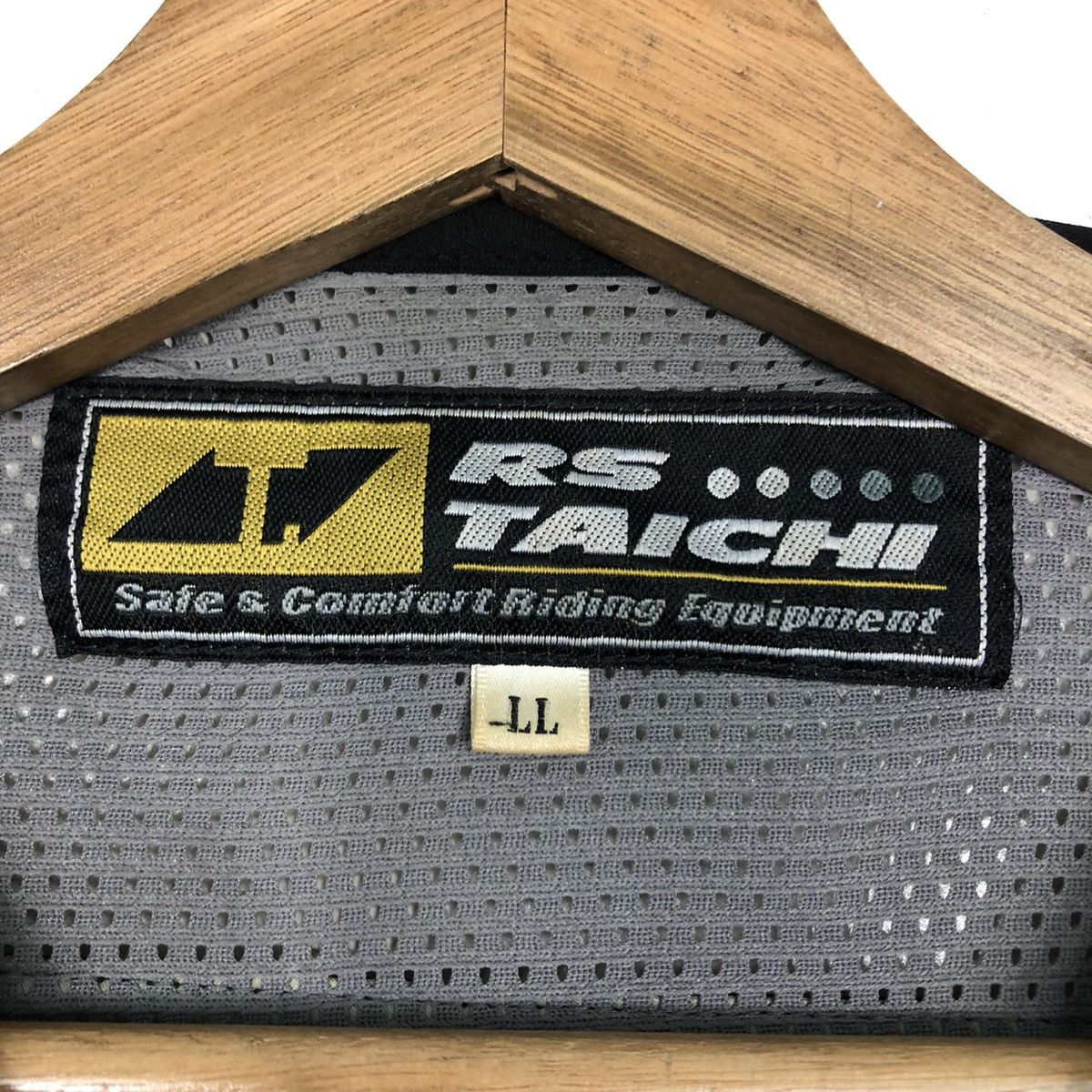 Japanese Brand RS Taichi Motorcycle Protective Mesh Jacket — Grey Size US L / EU 52-54 / 3 - 20 Thumbnail